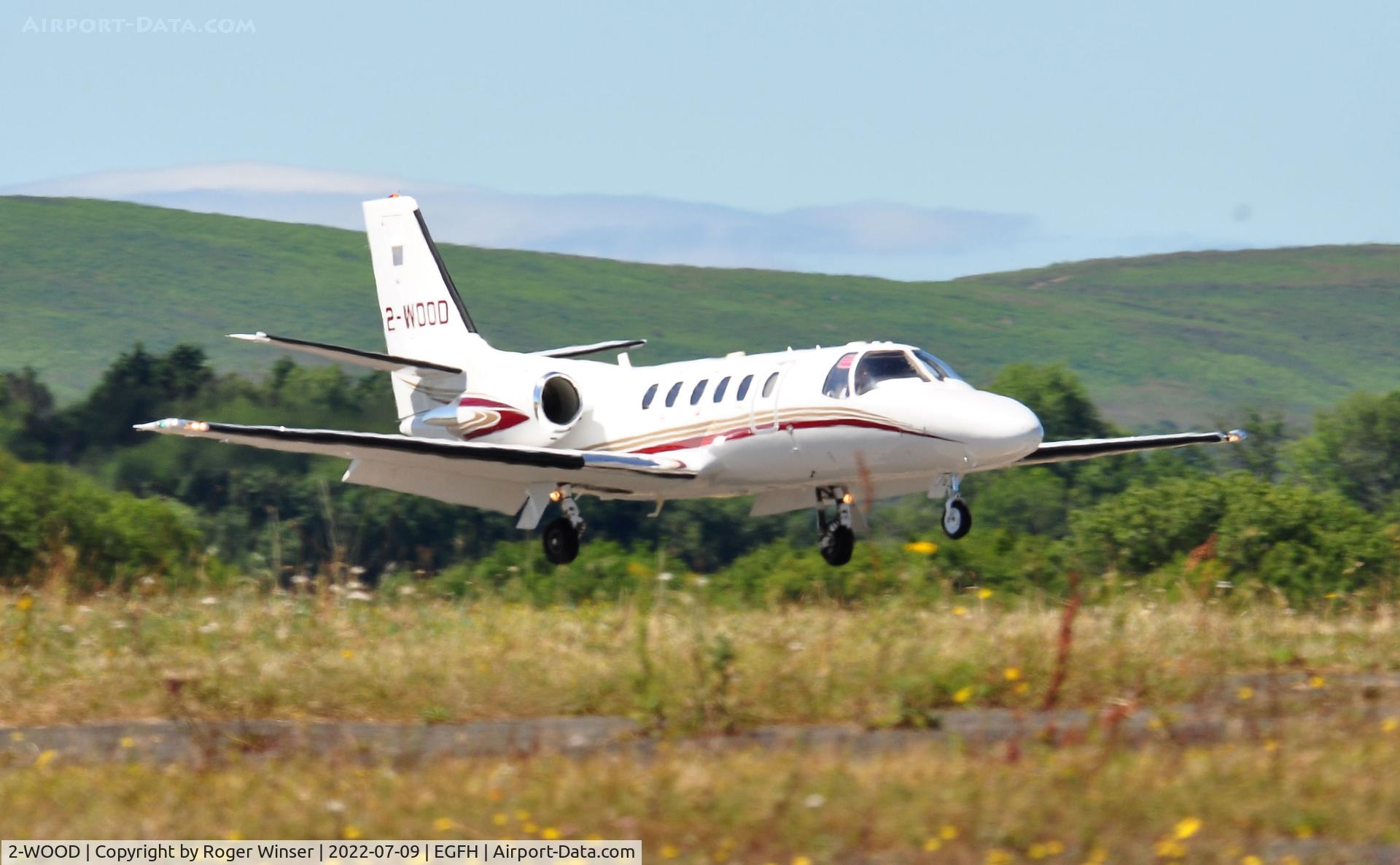 2-WOOD, 2002 Cessna 550 Citation Bravo C/N 550-1042, Visiting Citation Bravo operated by Horizon Air arriving Runway 04 from Faro, Portugal.