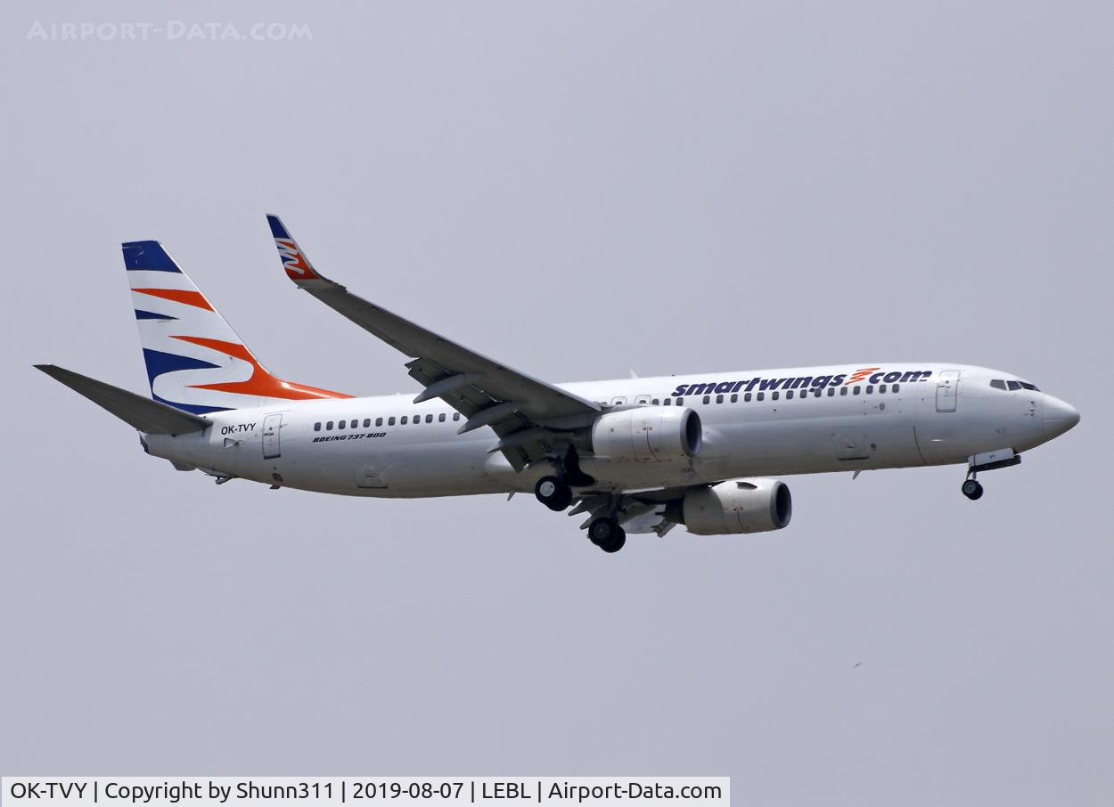 OK-TVY, 2007 Boeing 737-8Q8 C/N 30724, Landing rwy 07L