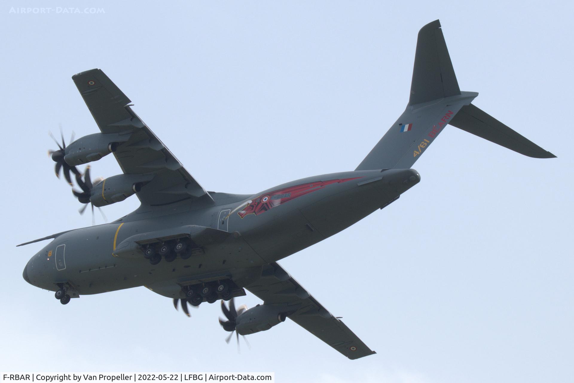 F-RBAR, 2020 Airbus A400M Atlas C/N 110, Flight display of an Airbus A400M-180 Atlas of the French Air Force at BA709 Cognac - Châteaubernard Air Base, France, 21 may 2022