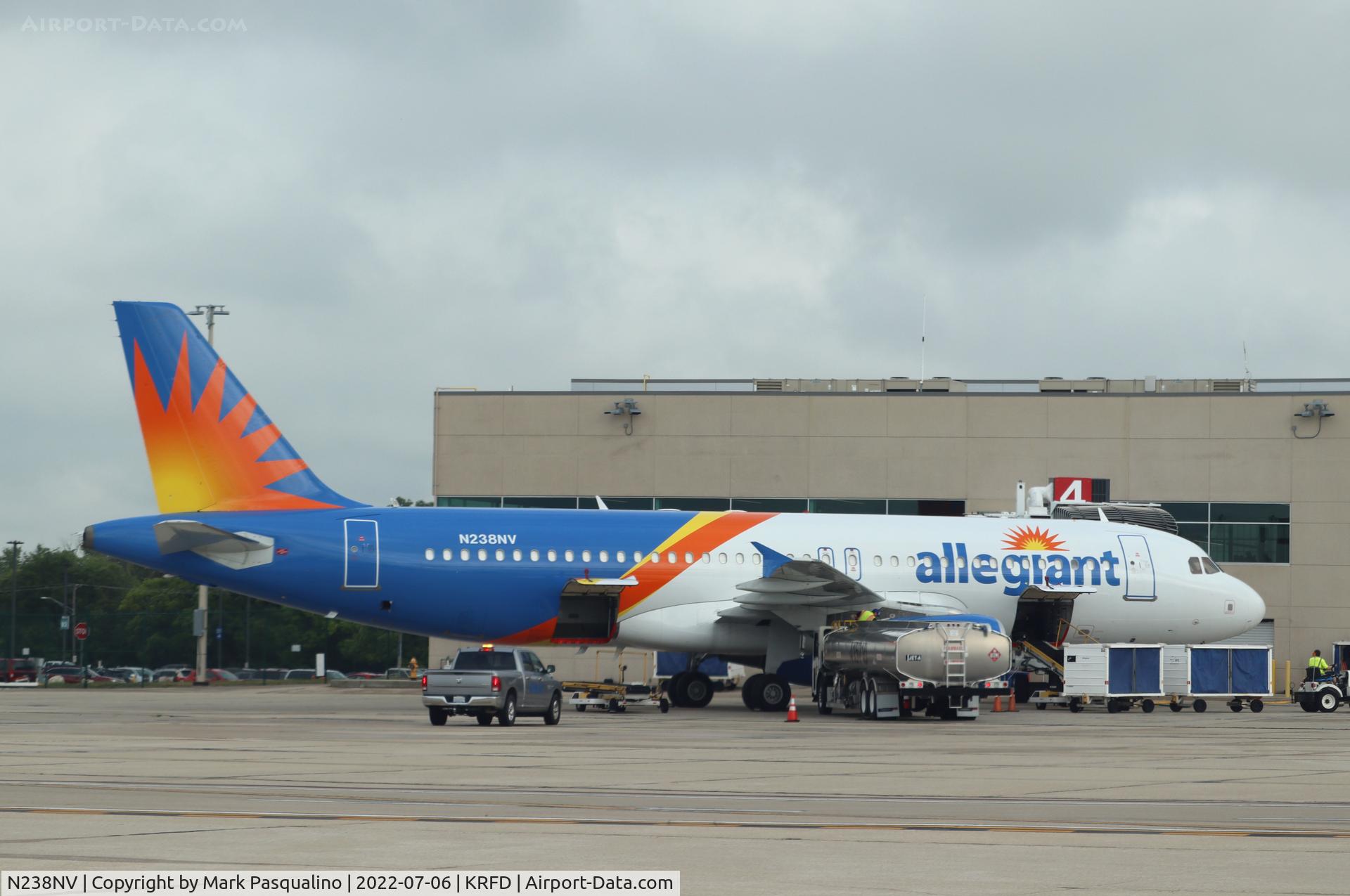 N238NV, 2003 Airbus A320-214 C/N 2133, Airbus A320-214