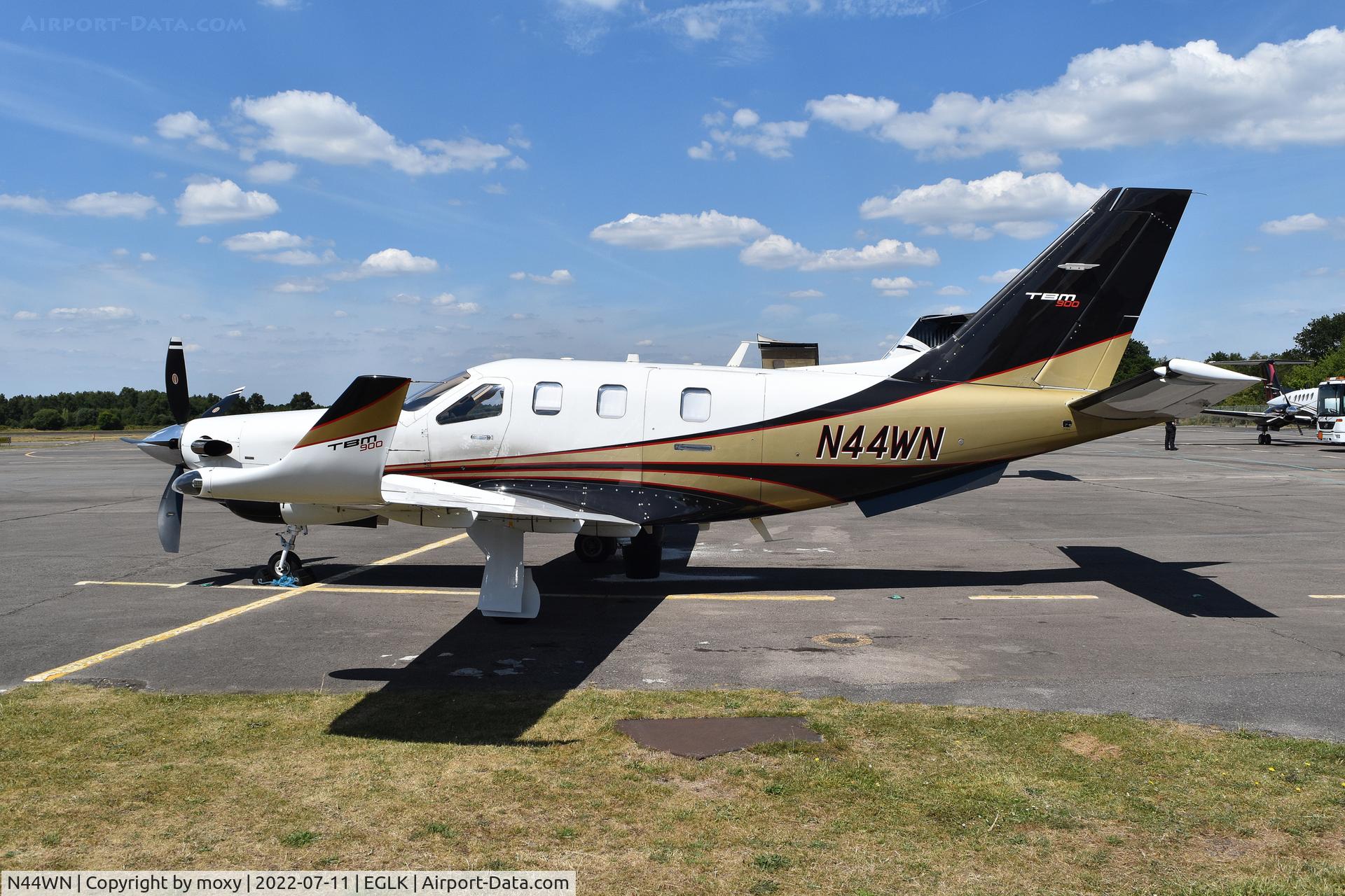 N44WN, 2015 Daher-Socata TBM-900 (TBM-700) C/N 1064, Daher-Socata TBM-900 (TBM-700) at Blackbushe. Arrived from Reykjavik.