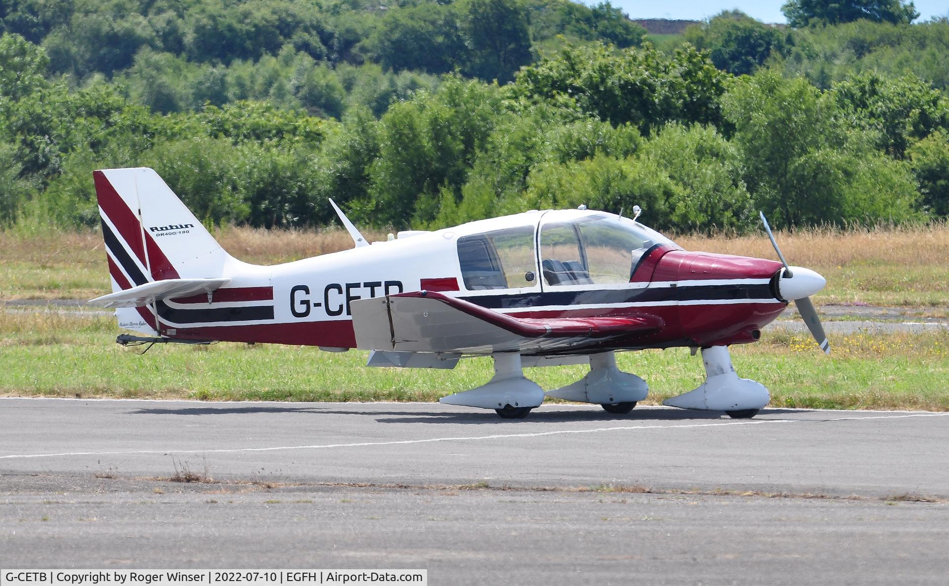 G-CETB, 1979 Robin DR-400-180 Regent Regent C/N 1369, Visiting DR-400.
