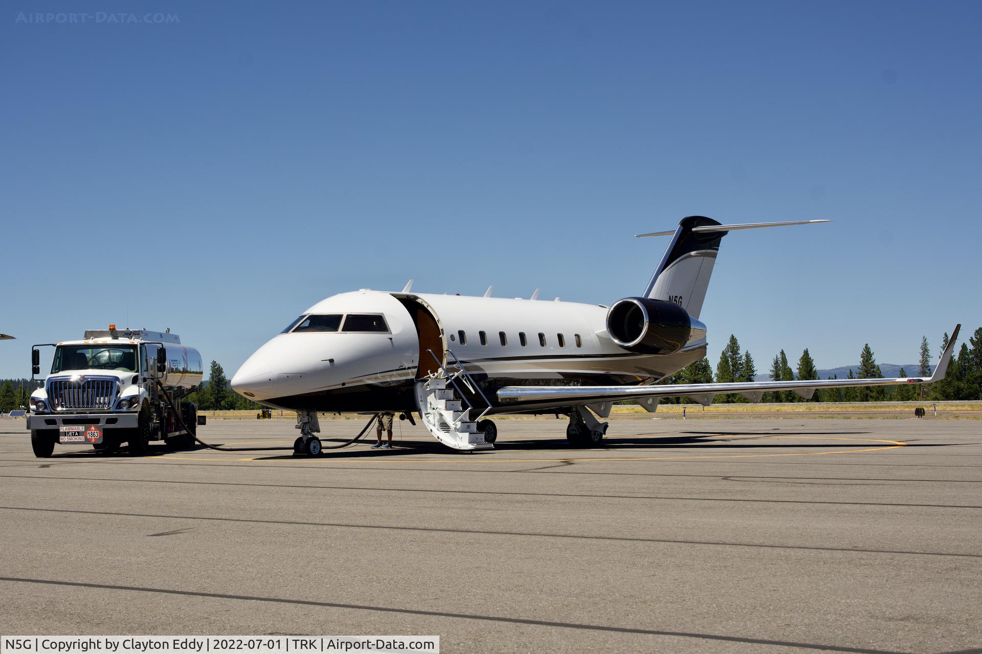 N5G, 1999 Bombardier Challenger 604 (CL-600-2B16) C/N 5423, Truckee airport in California 2022.