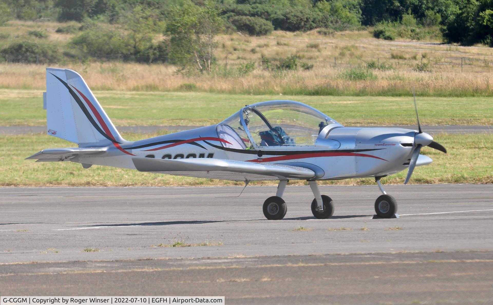 G-CGGM, 2009 Cosmik EV-97 TeamEurostar UK C/N 3401, Visiting EV-97.