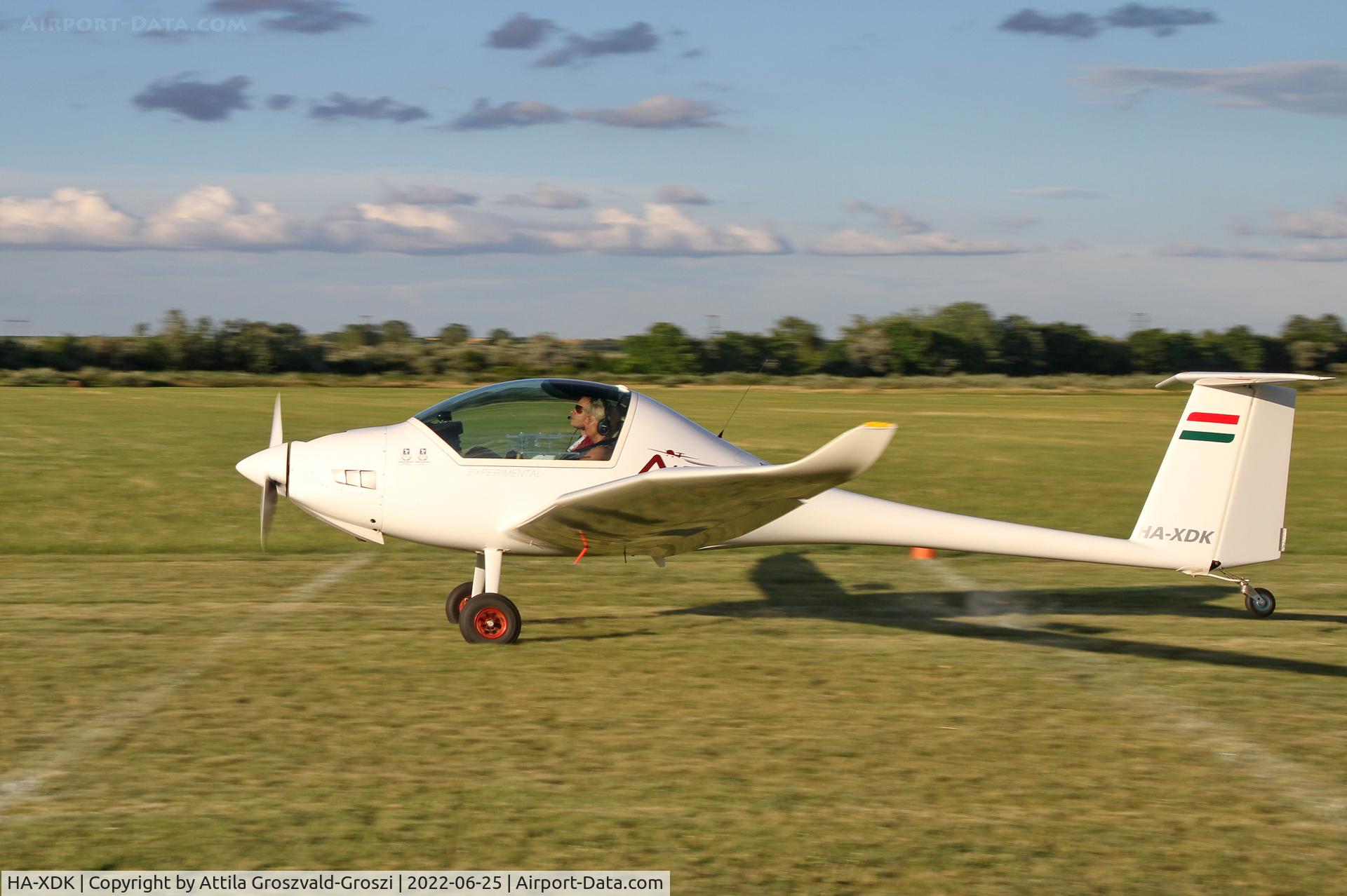 HA-XDK, 2017 Omikron-Dokk Altus C/N 001, Balatonfökajár Airport, Hungary