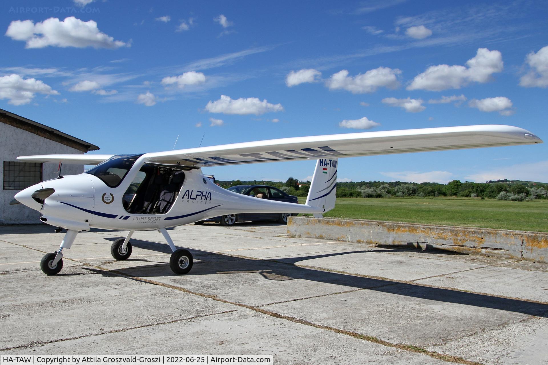 HA-TAW, 2015 Pipistrel Alpha Trainer C/N 697 AT 912, Balatonfökajár Airfield, Hungary