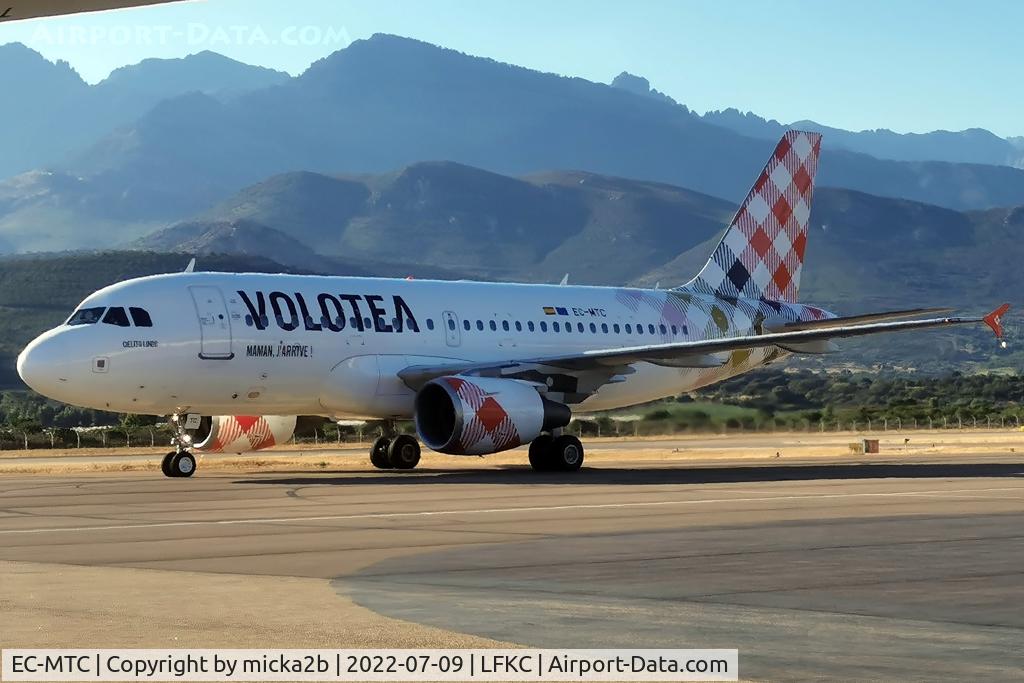 EC-MTC, 2004 Airbus A319-111 C/N 2258, Taxiing