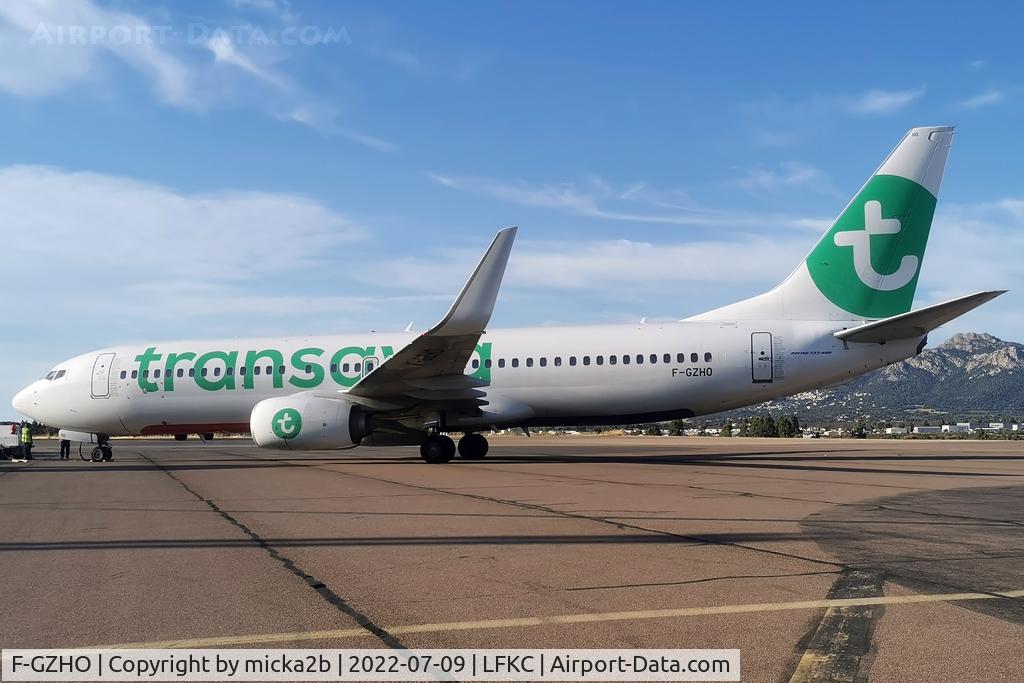 F-GZHO, 2015 Boeing 737-8K2 C/N 43880, Parked