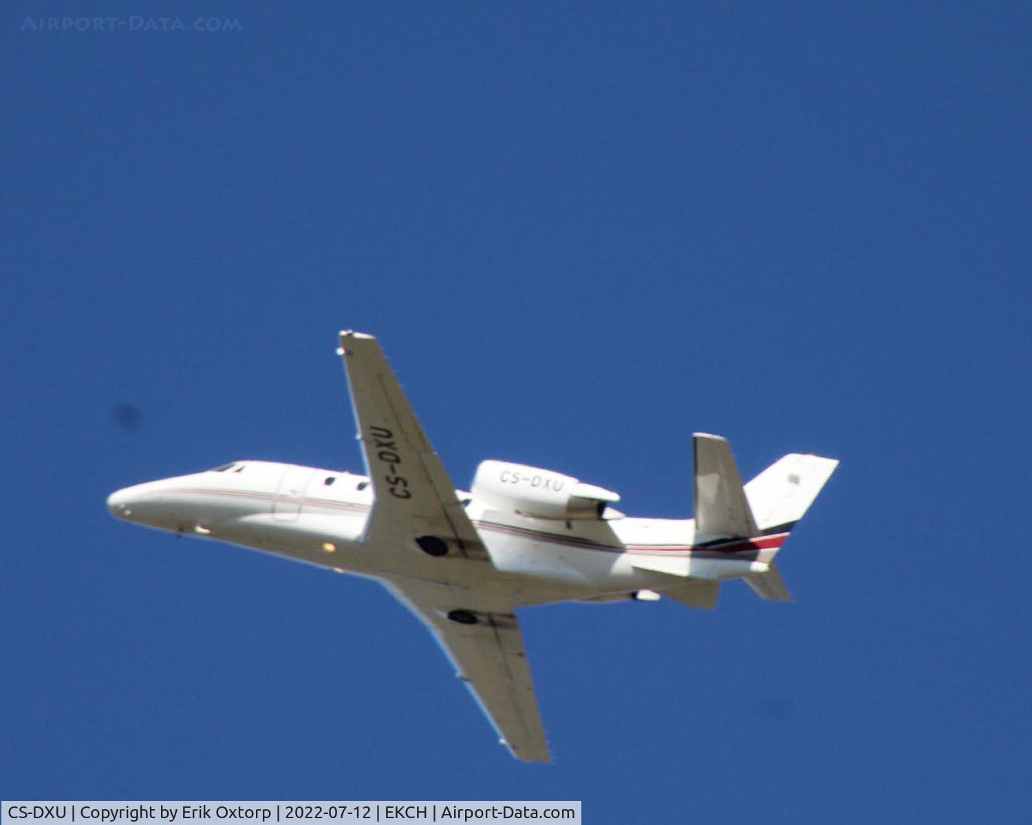 CS-DXU, 2008 Cessna 560 Citation Excel C/N 560-5775, CS-DXU taking off rw 22R