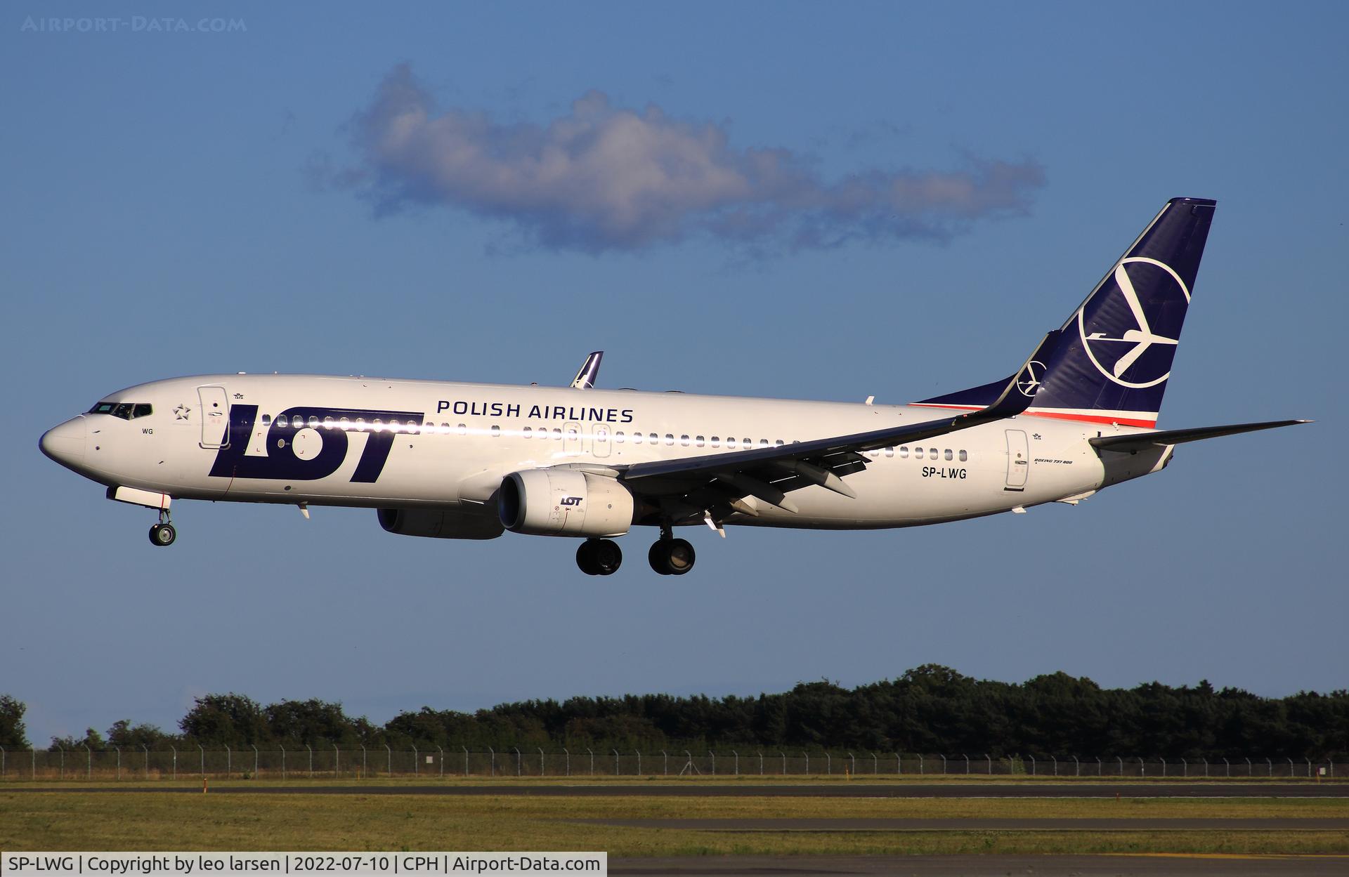 SP-LWG, 2011 Boeing 737-86N C/N 36827, Copenhagen 10.7.2022
