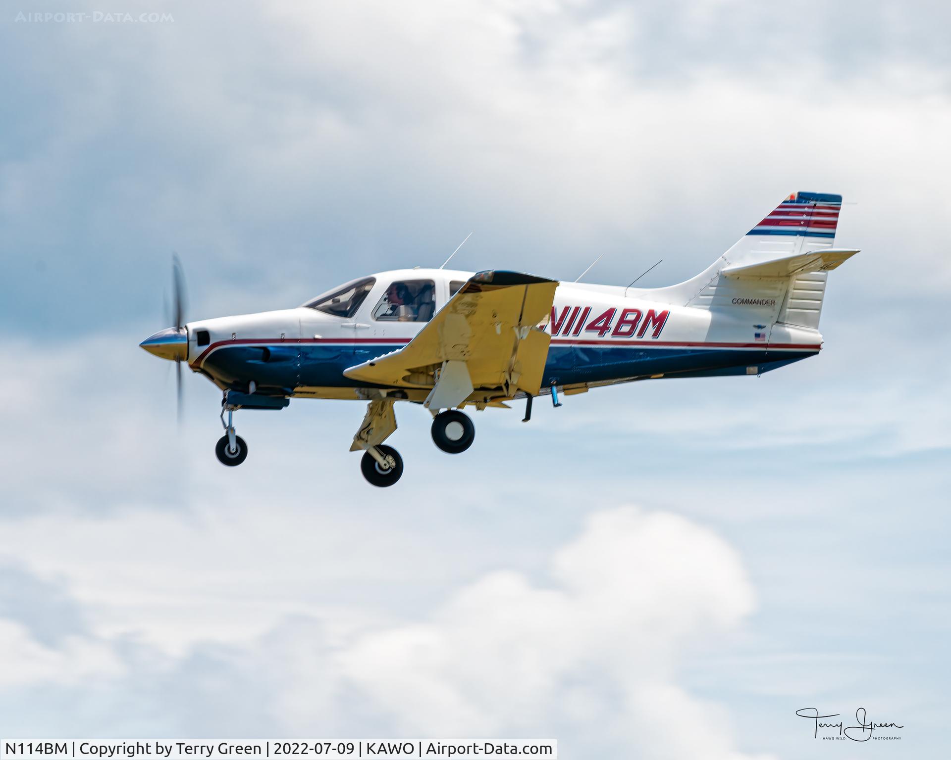 N114BM, 1976 Rockwell International 114 Commander C/N 14082, KAWO