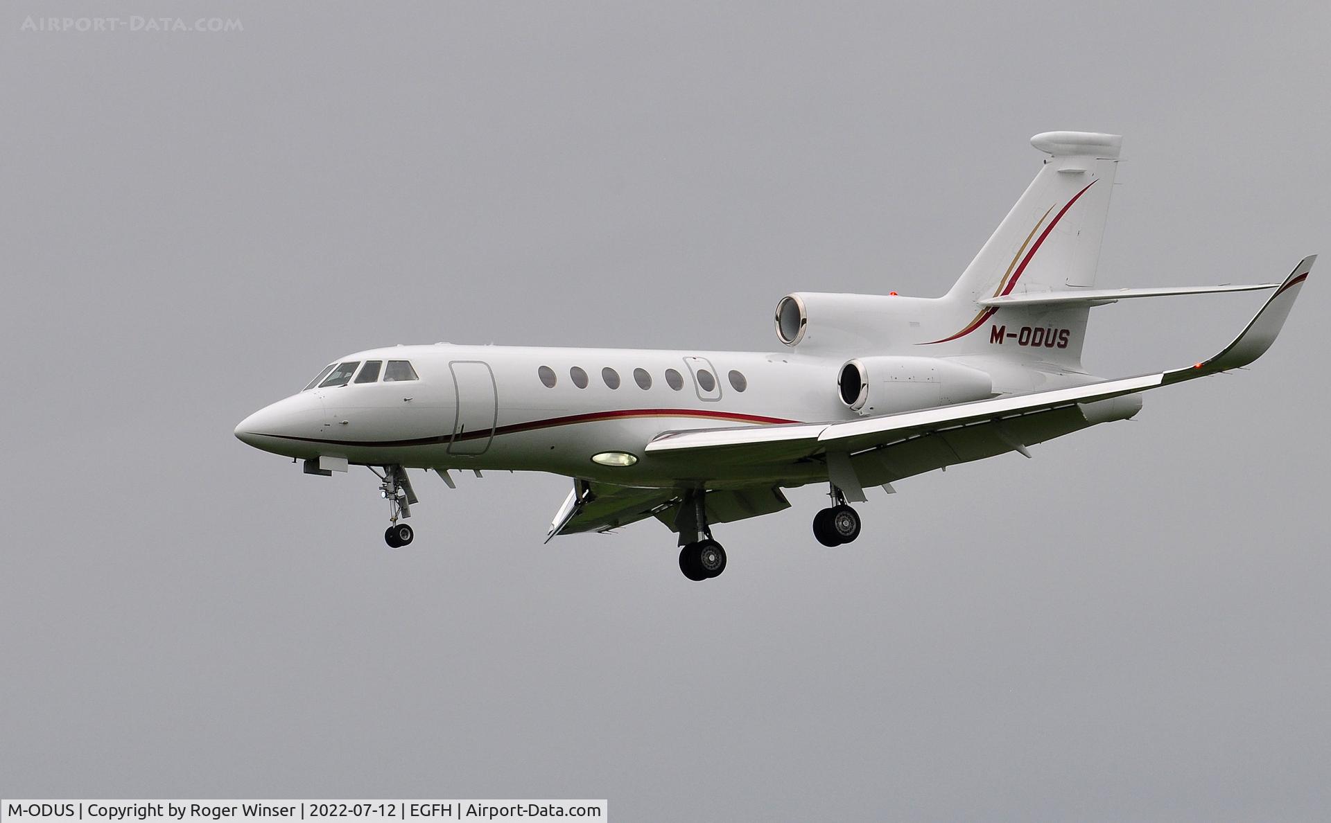 M-ODUS, 2000 Dassault Falcon 50EX C/N 286, Visiting Falcon bizjet finals to land Runway 22.