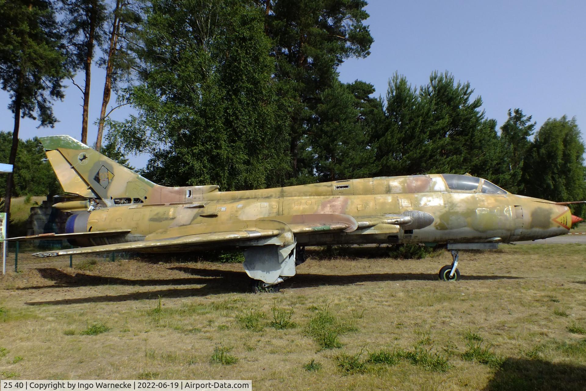 25 40, 1985 Sukhoi Su-22M-4 C/N 26715, Sukhoi Su-22M-4 FITTER-K at the Luftfahrtmuseum Finowfurt