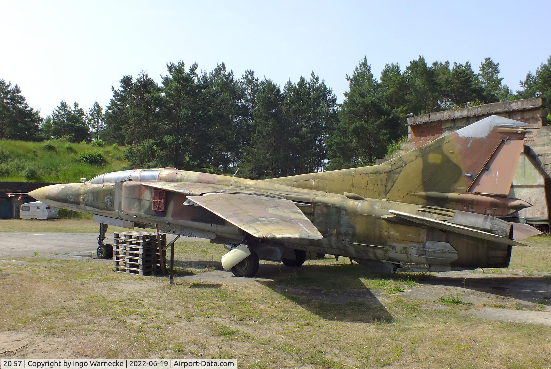20 57, Mikoyan-Gurevich MiG-23UB C/N A1038506, Mikoyan i Gurevich MiG-23UB FLOGGER-C at the Luftfahrtmuseum Finowfurt