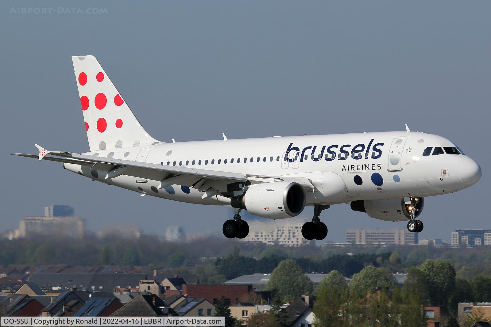 OO-SSU, 2004 Airbus A319-111 C/N 2230, at bru