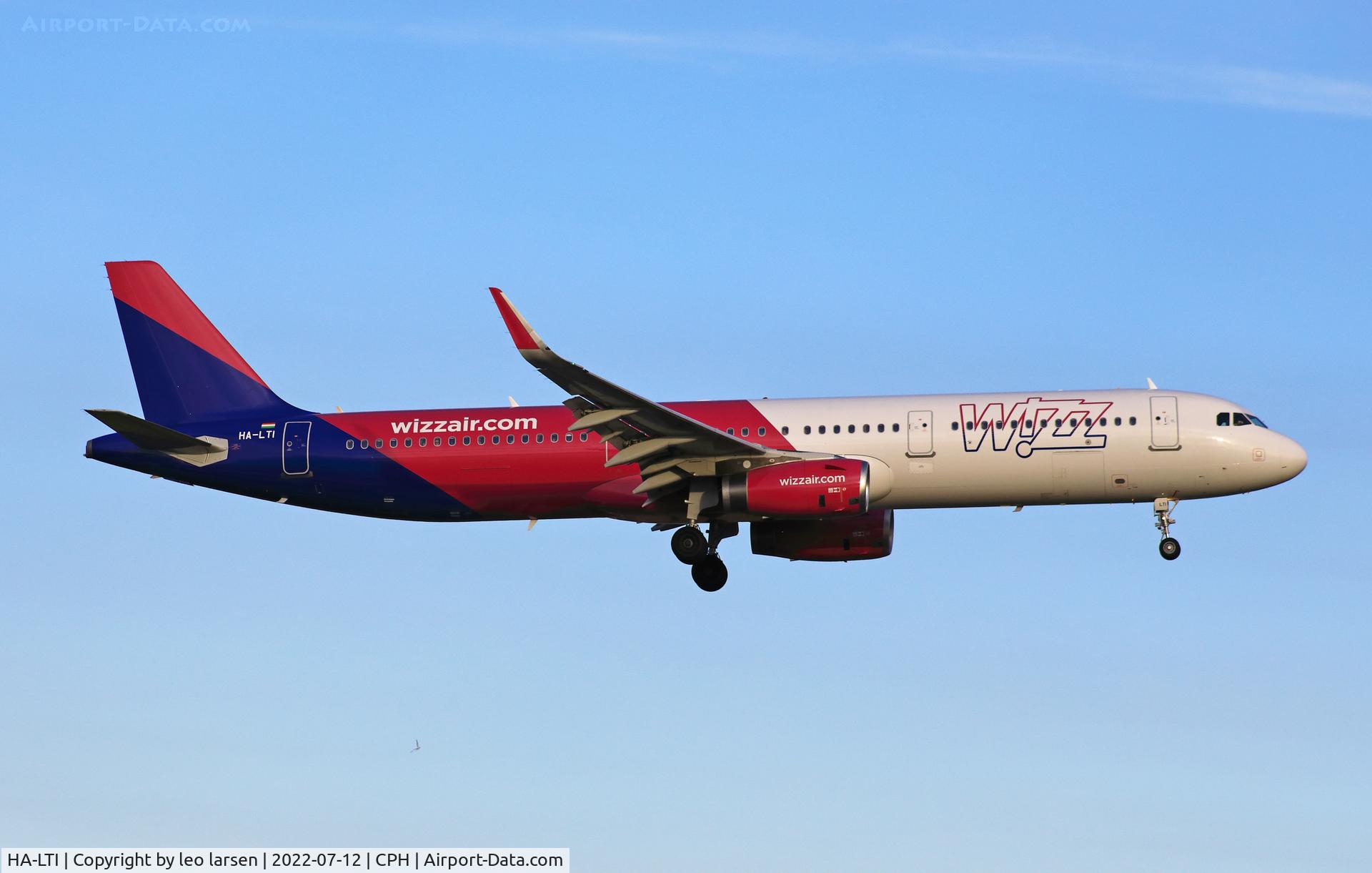 HA-LTI, 2019 Airbus A321-231 C/N 8943, Copenhagen 12.7.2022