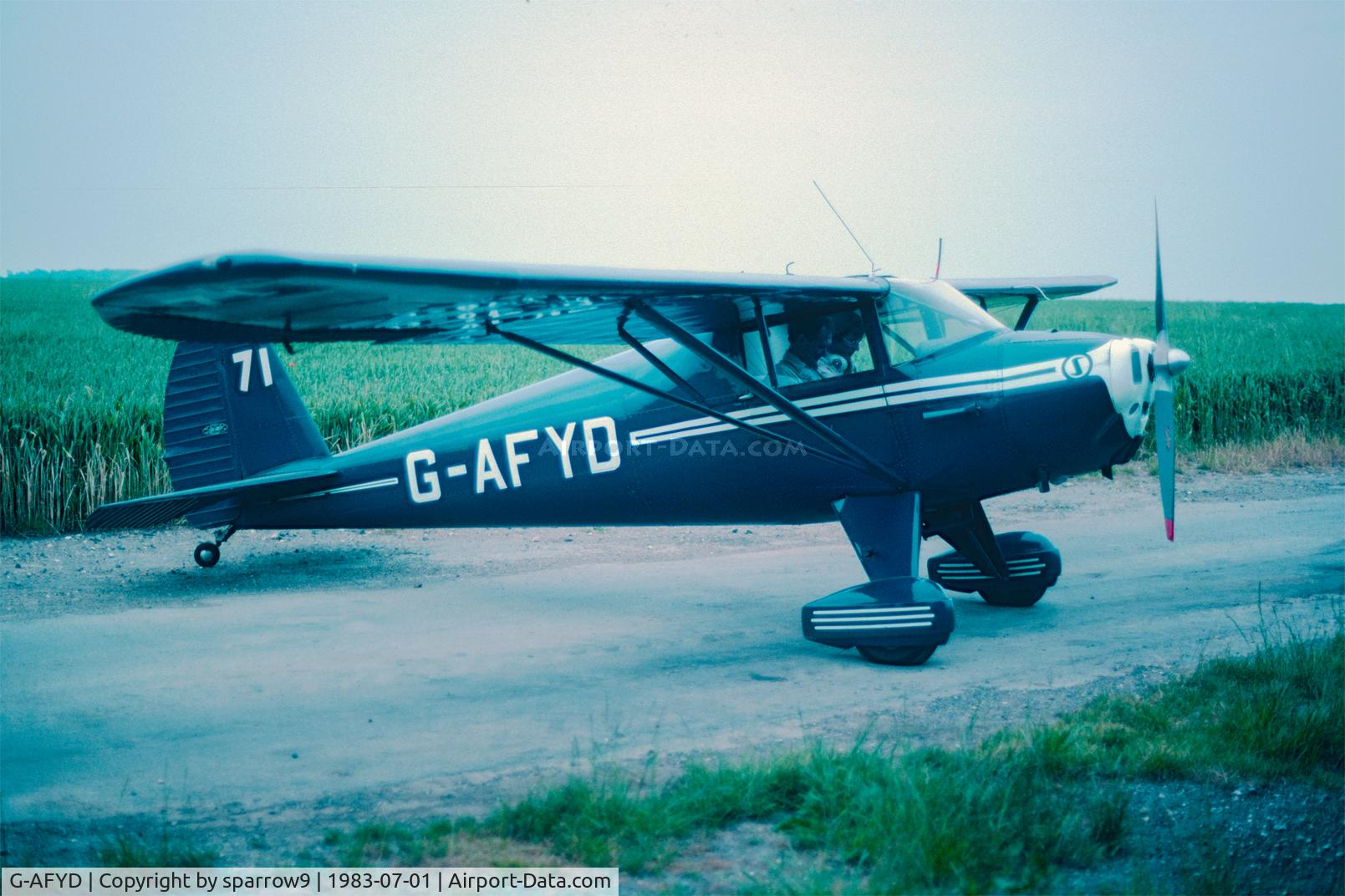 G-AFYD, 1939 Luscombe 8E Silvaire Silvaire C/N 1044, At former RAF Hampstead Norris Satellite Station HN.
Scanned from a slide.