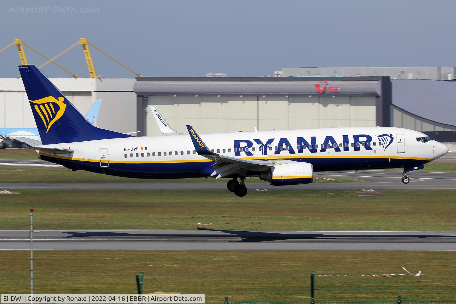 EI-DWI, 2007 Boeing 737-8AS C/N 33643, at bru