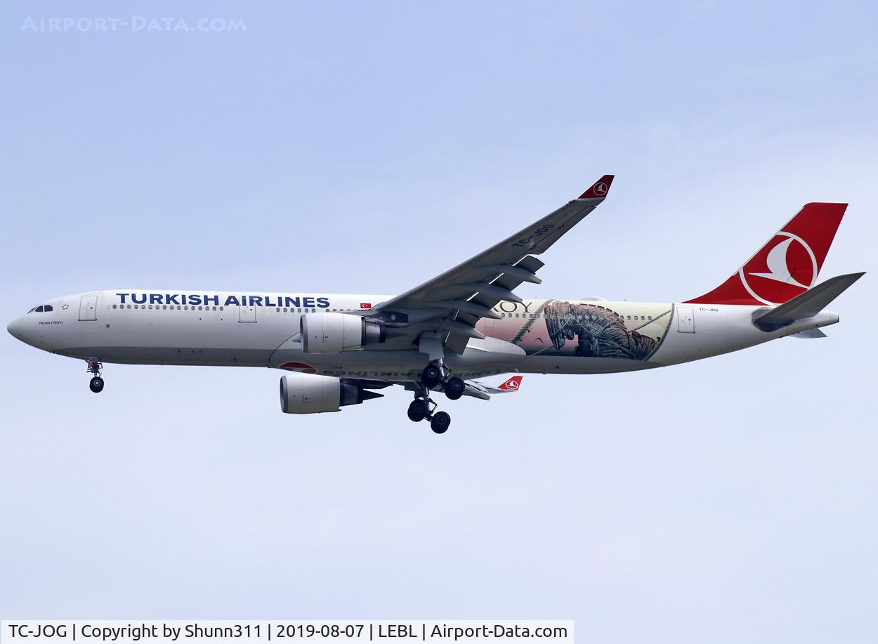 TC-JOG, 2015 Airbus A330-303 C/N 1620, Landing rwy 07L in 'Year of Troy' c/s