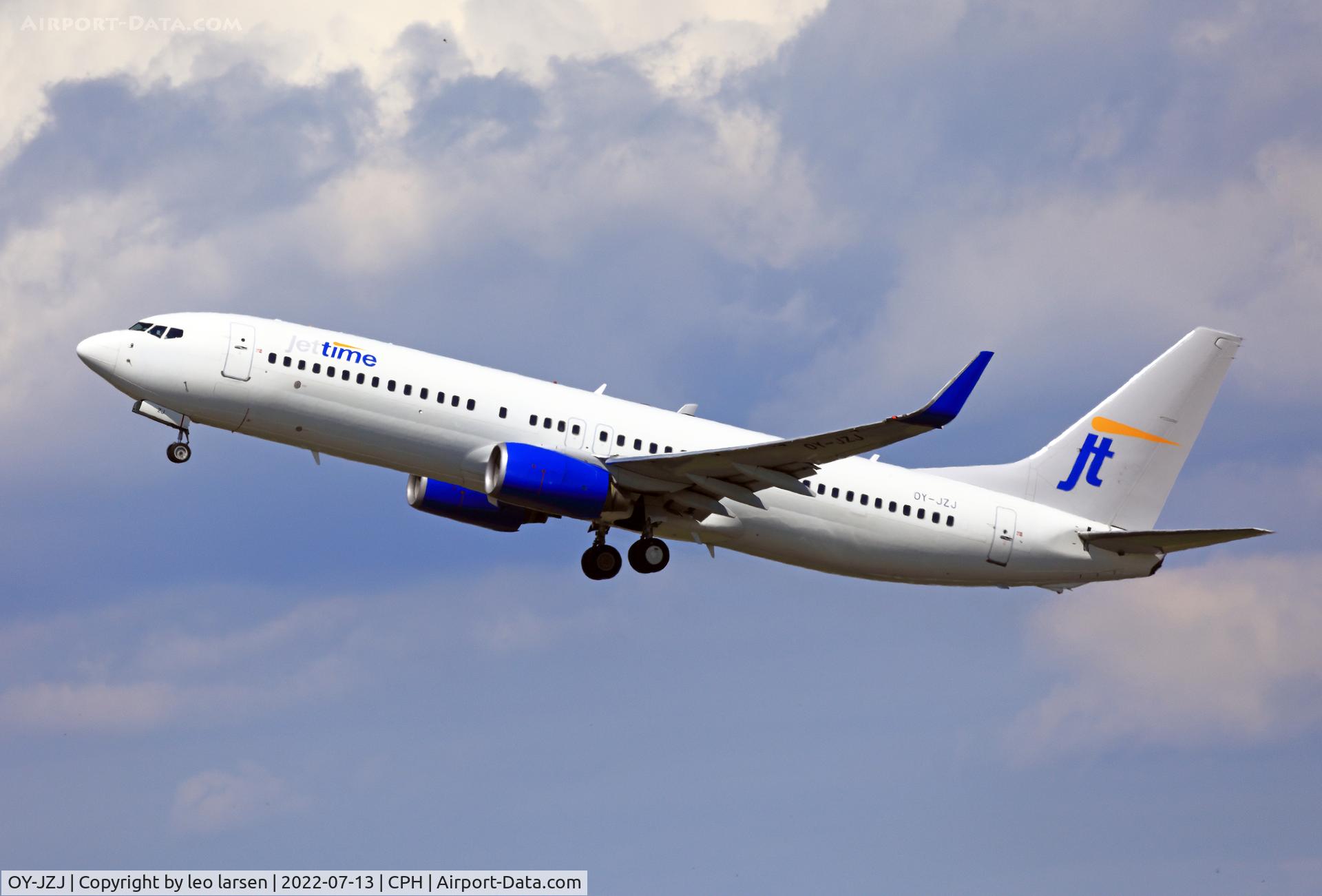 OY-JZJ, 2003 Boeing 737-82R C/N 30658, Copenhagen 13.7.2022
