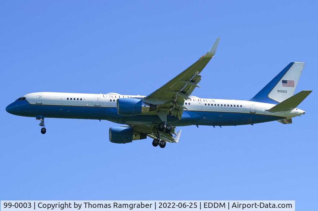 99-0003, 1998 Boeing C-32A (757-200) C/N 29027, USA - Air Force Boeing C-32A (757-200)