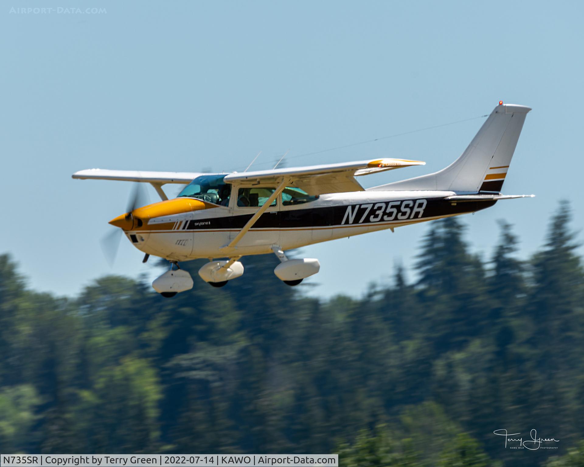 N735SR, 1977 Cessna 182Q Skylane C/N 18265652, KAWO