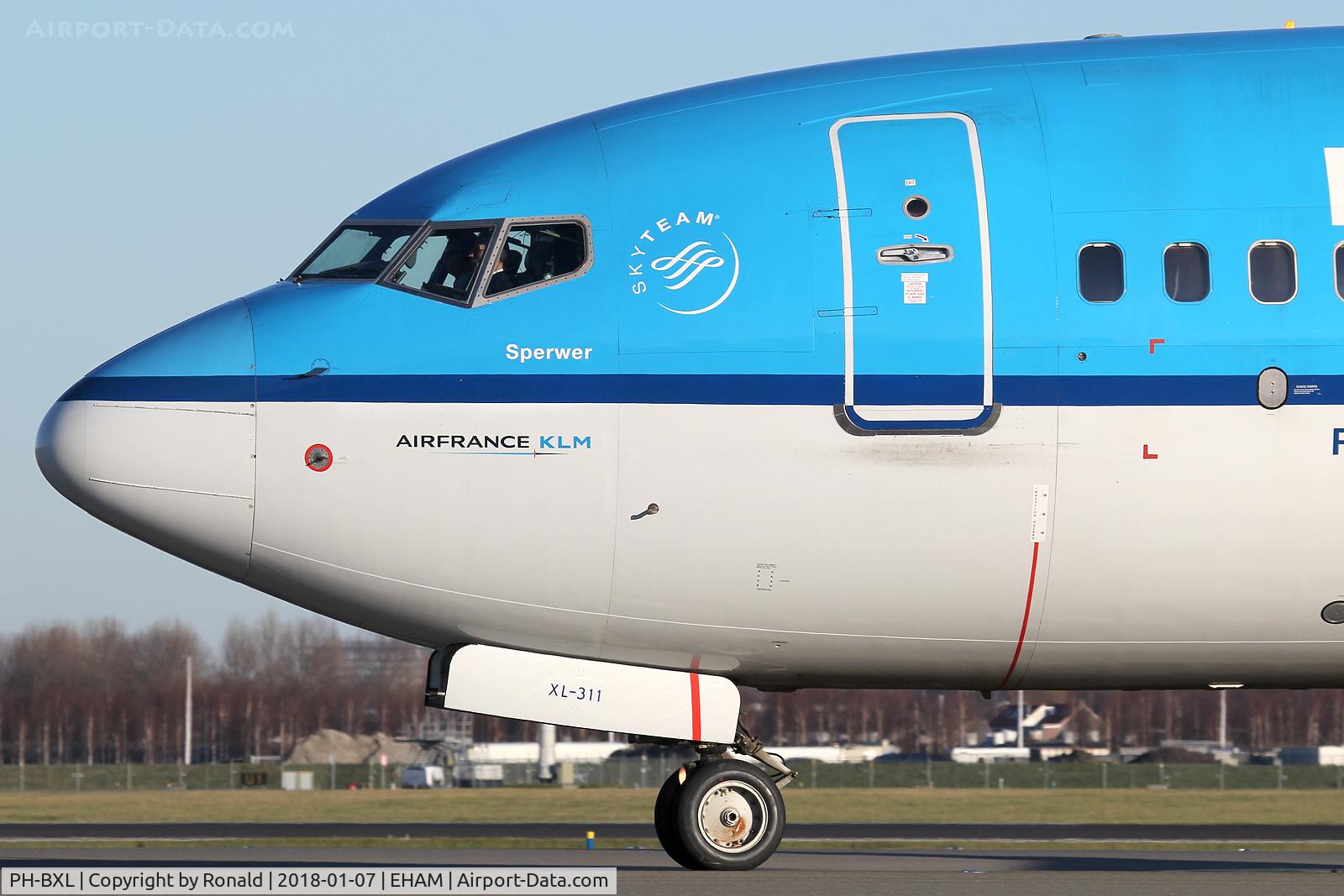 PH-BXL, 2000 Boeing 737-8K2 C/N 30359, at spl