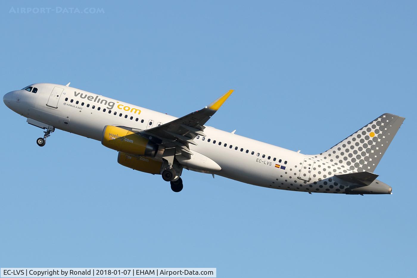 EC-LVS, 2013 Airbus A320-232 C/N 5599, at spl