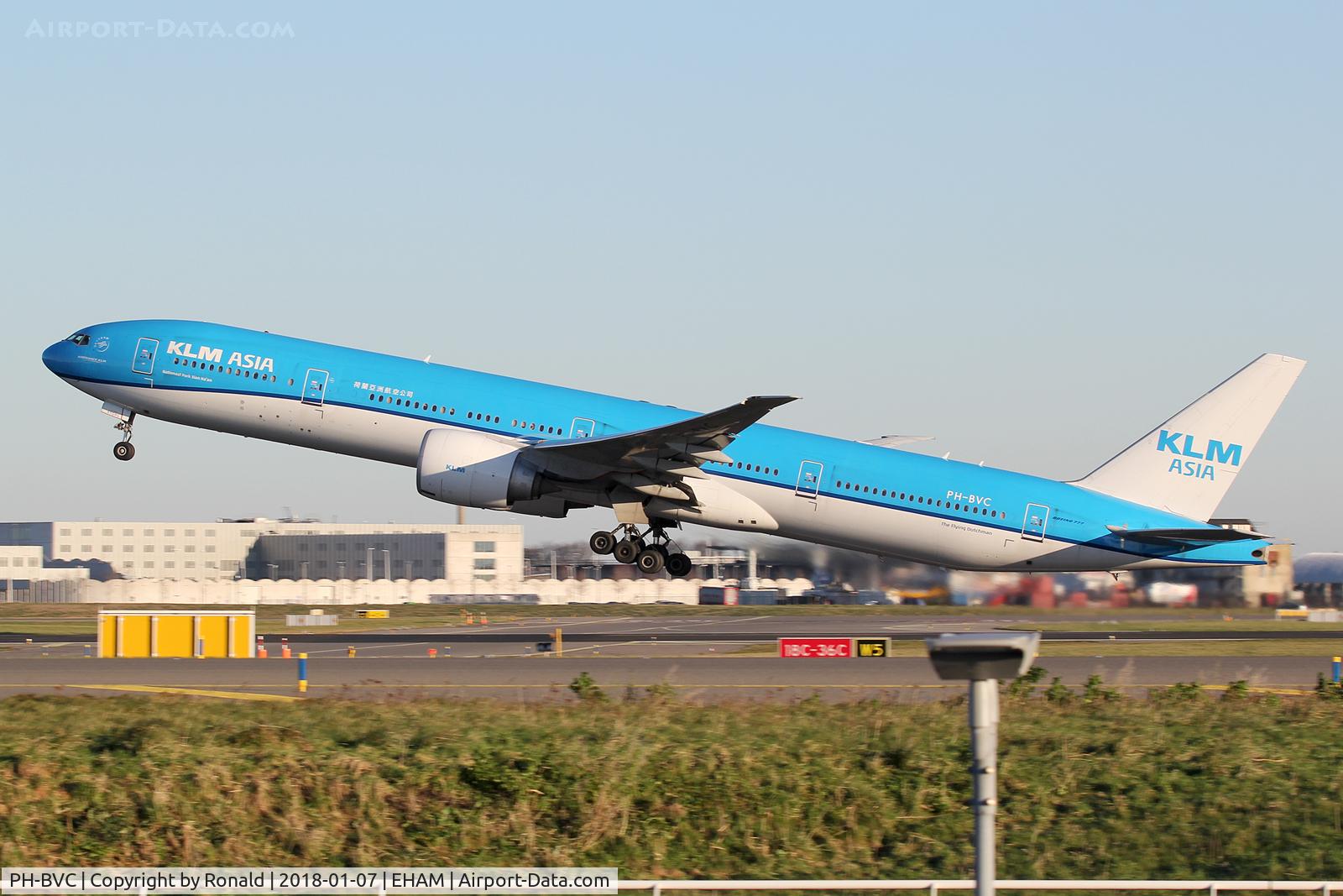 PH-BVC, 2009 Boeing 777-306/ER C/N 37582, at spl