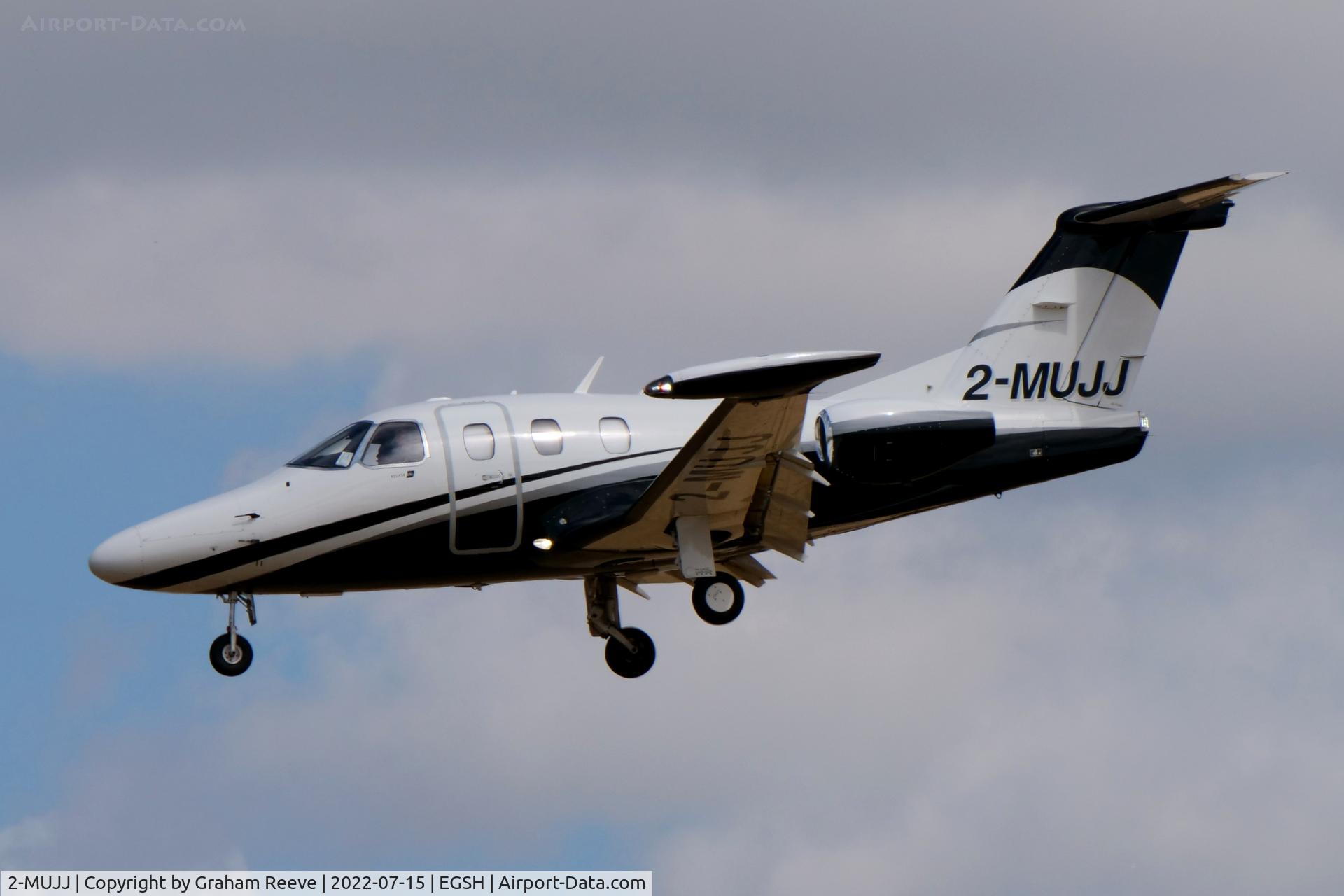 2-MUJJ, 2008 Eclipse Aviation Corp EA500 C/N 000263, Landing at Norwich.