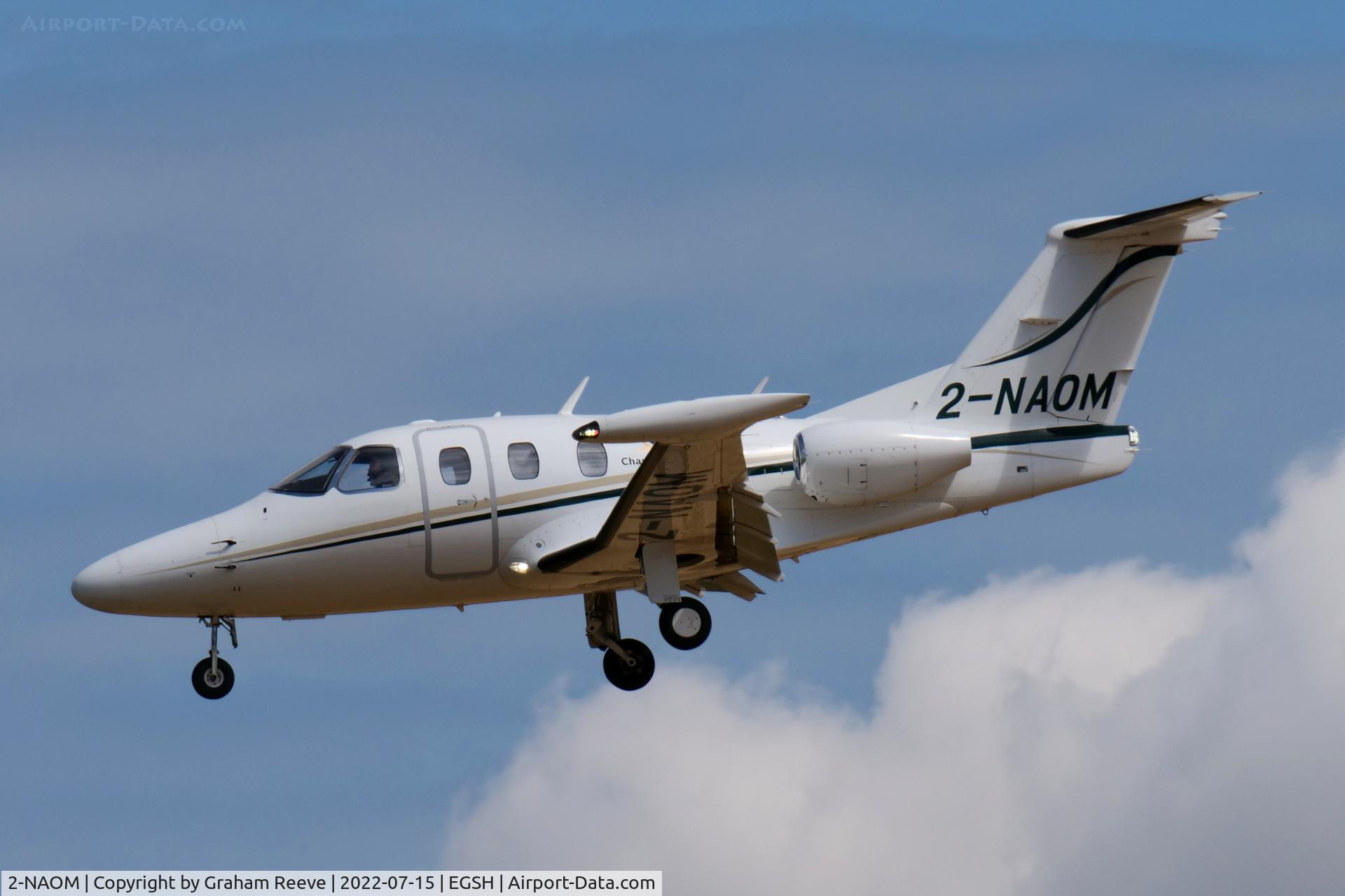 2-NAOM, Eclipse Aviation Corp EA550 C/N 000230, Landing at Norwich.