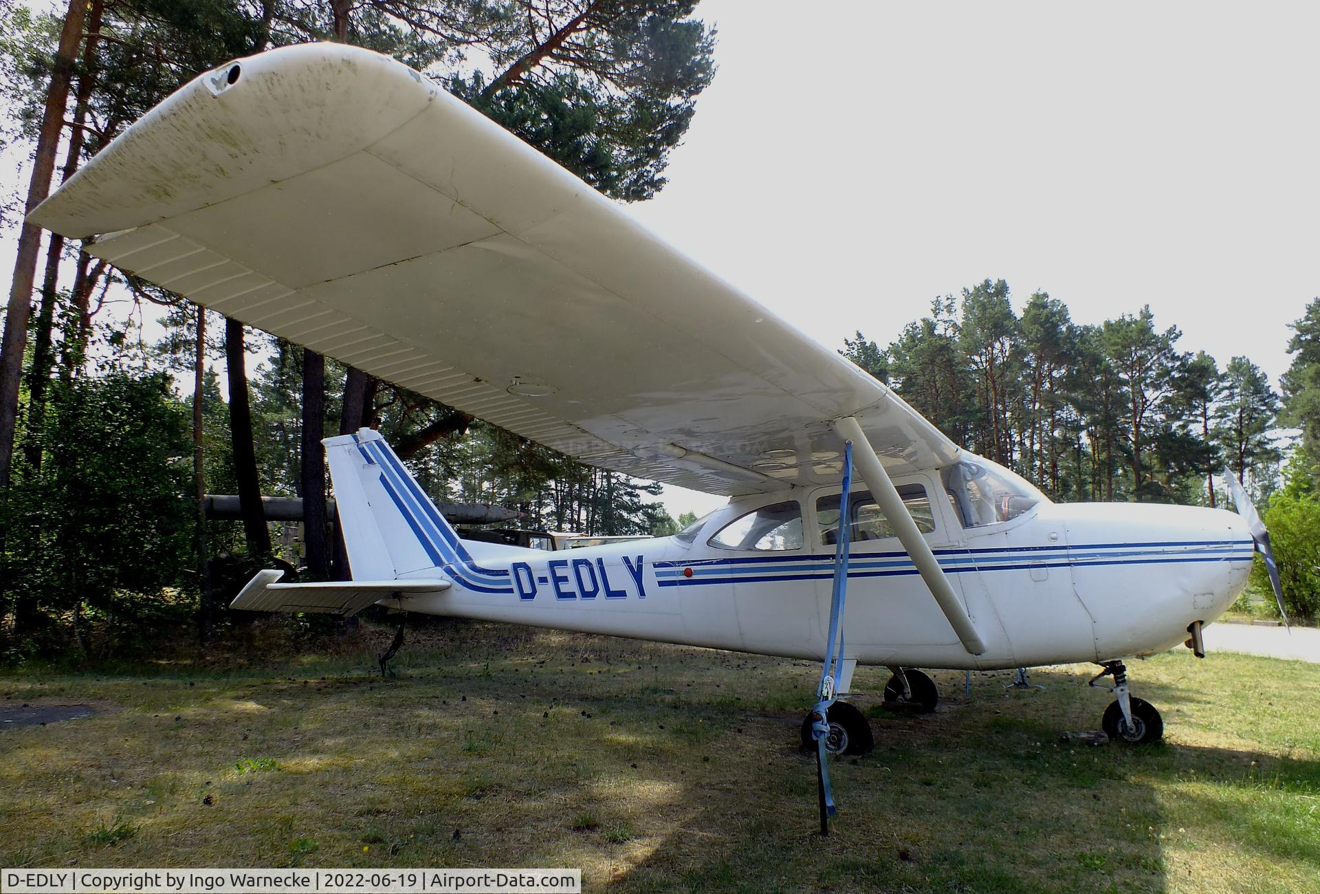 D-EDLY, Reims F172F C/N 0126, Cessna (Reims) F172F at the Luftfahrtmuseum Finowfurt