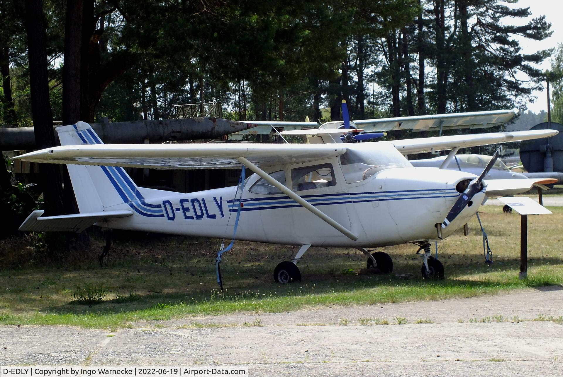 D-EDLY, Reims F172F C/N 0126, Cessna (Reims) F172F at the Luftfahrtmuseum Finowfurt