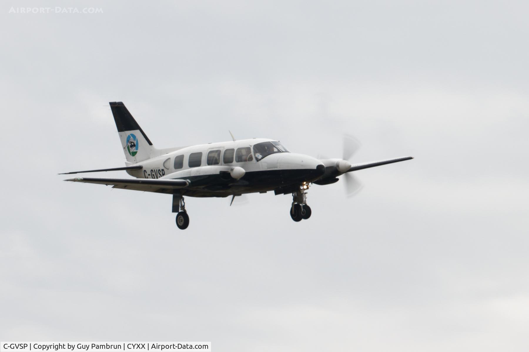 C-GVSP, 1974 Piper PA-31-350 Chieftain C/N 31-7405244, Landing on 19