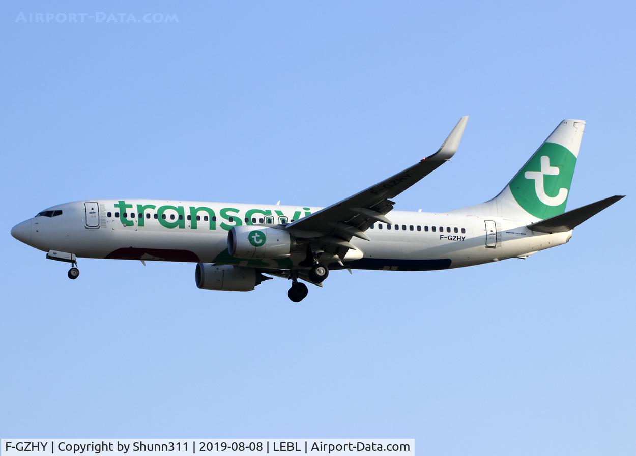 F-GZHY, 2016 Boeing 737-8K2 C/N 41344, Landing rwy 25R