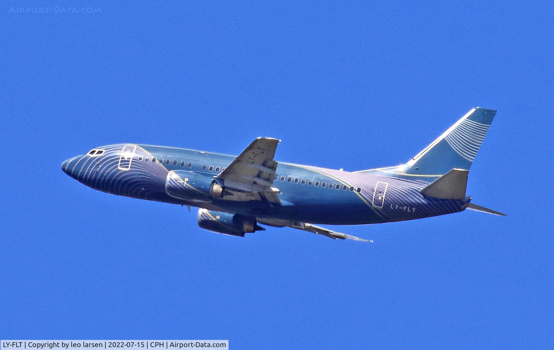 LY-FLT, 1992 Boeing 737-522 C/N 26683, Copenhagen 15.7.2022