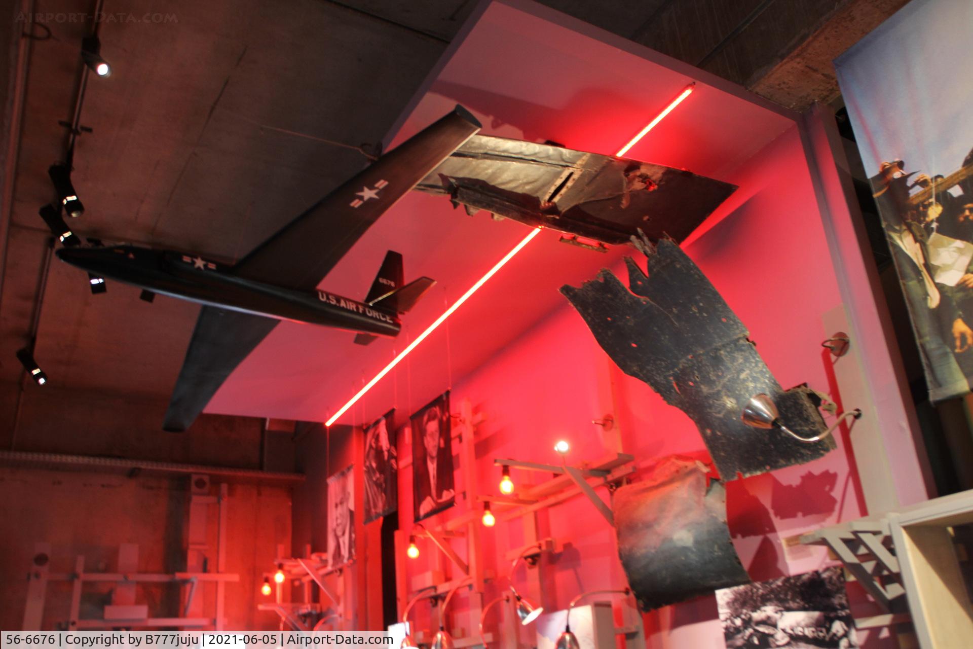 56-6676, Lockheed U-2F C/N 343, wreck of U-2F flight by Maj Rudolf Anderson, shoot by SAM-2 over Banes Cuba 27 Oct 1962
on display at Caen Mémorial - give by Révolution Museum of La Havane