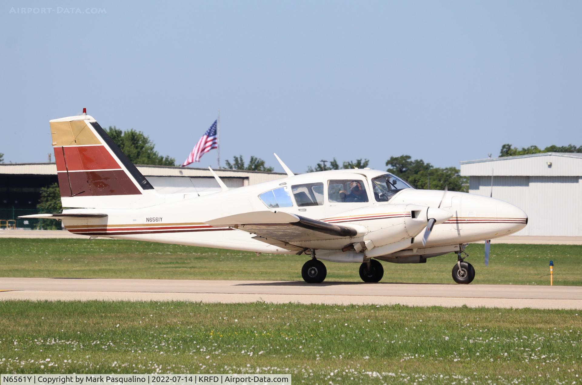 N6561Y, 1968 Piper PA-23-250 C/N 27-3858, Piper PA-23-250