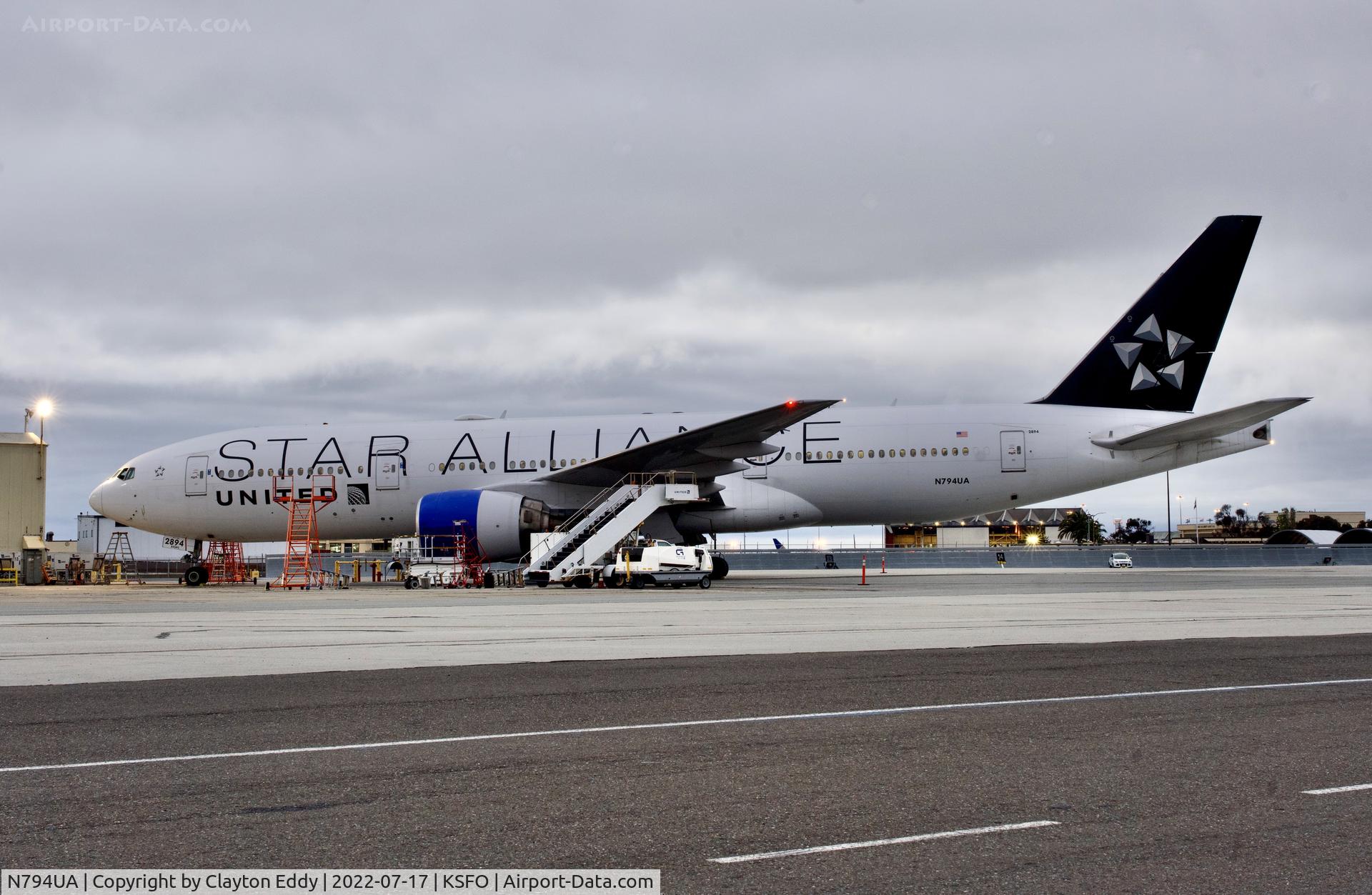 N794UA, 1997 Boeing 777-222 C/N 26953, SFO 2022.