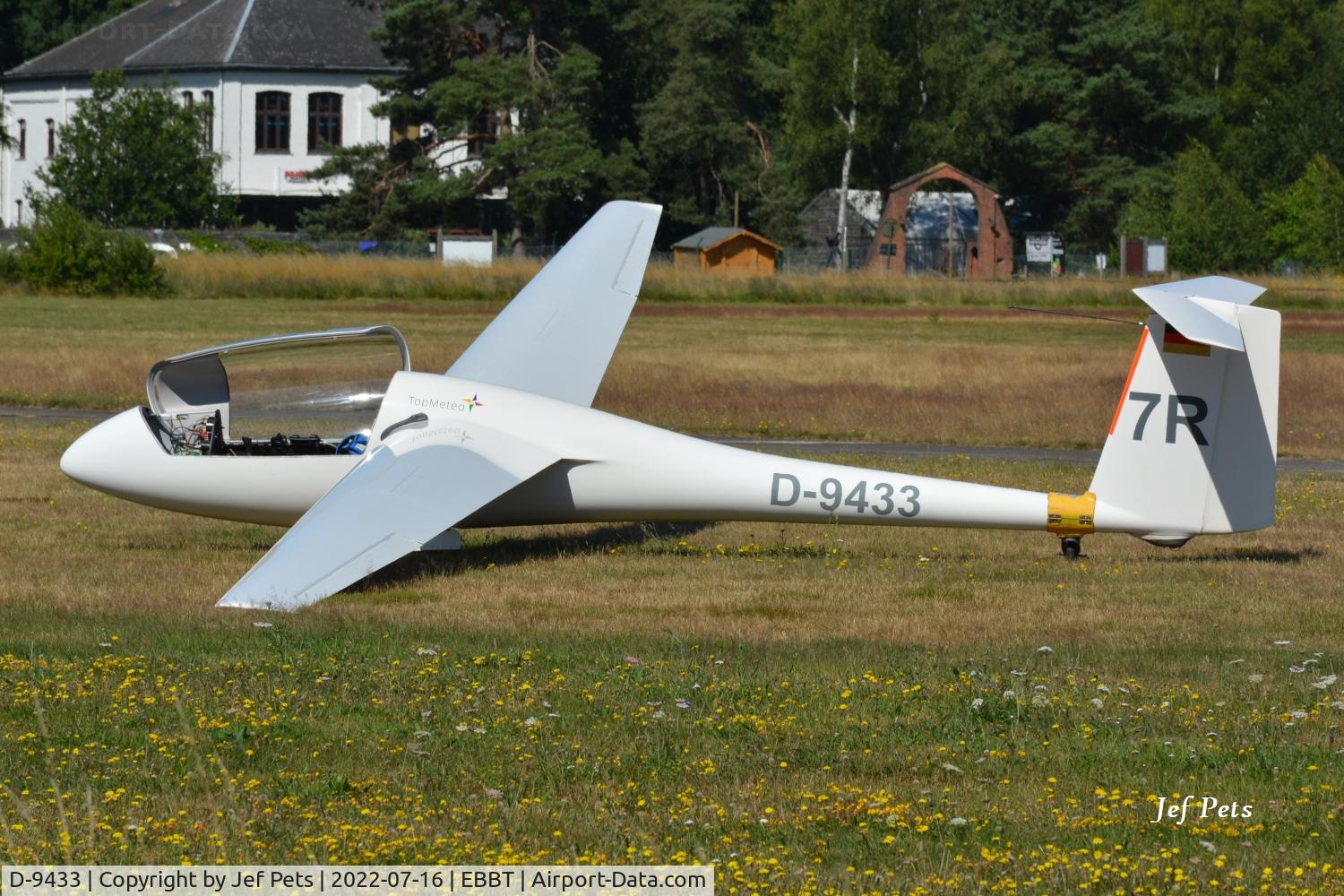 D-9433, Schempp-Hirth Standard Cirrus C/N 487G, At Brasschaat.