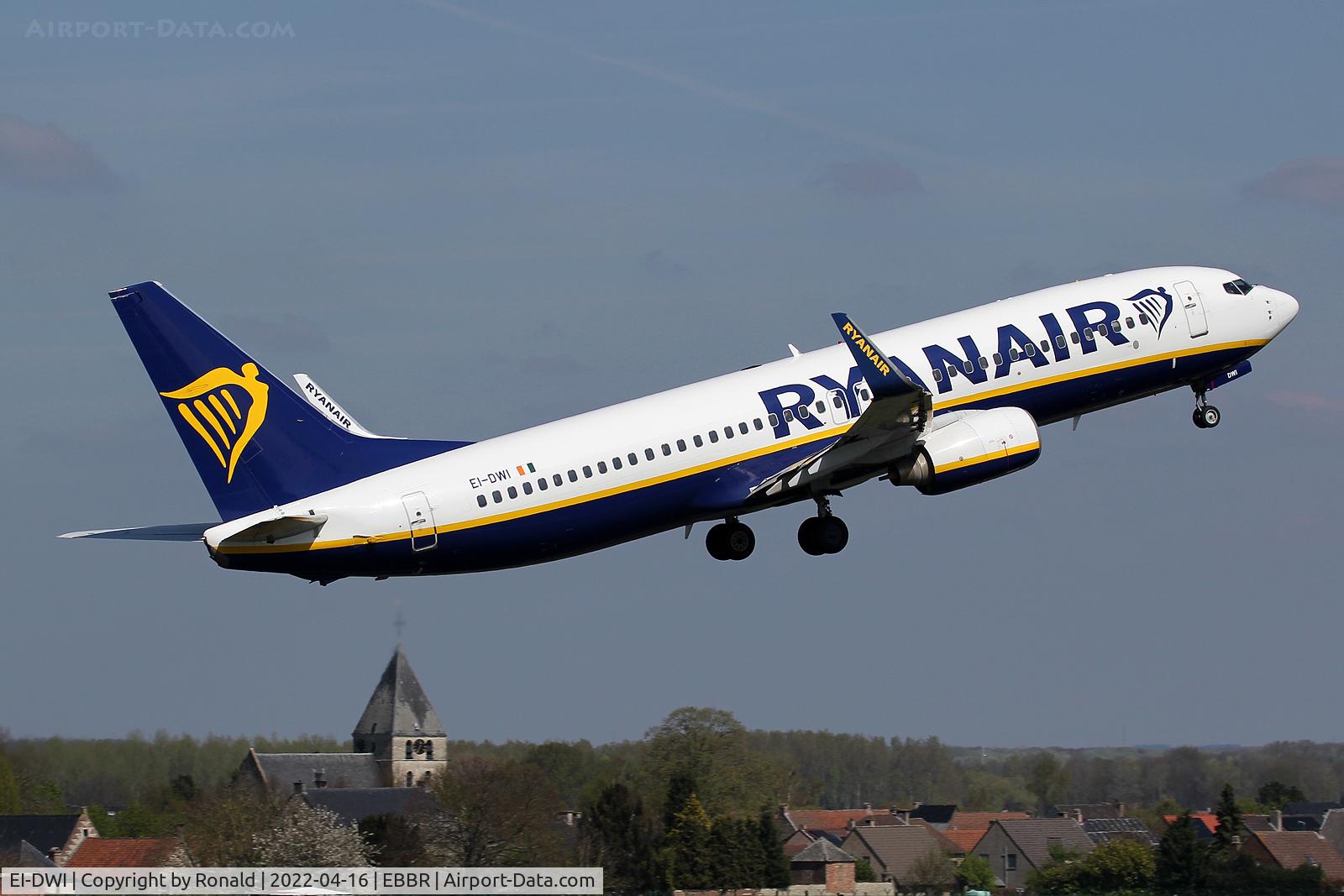 EI-DWI, 2007 Boeing 737-8AS C/N 33643, at bru