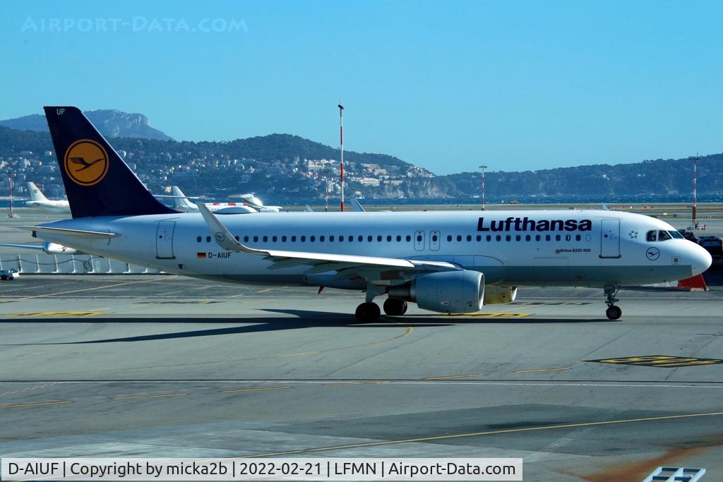 D-AIUF, 2014 Airbus A320-214 C/N 6141, Taxiing