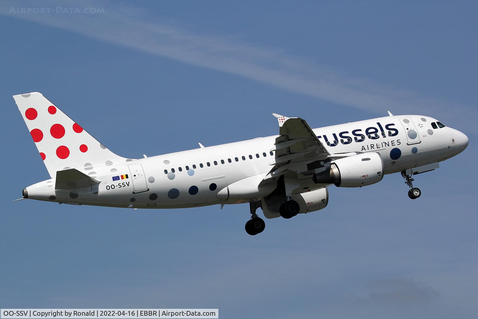 OO-SSV, 2004 Airbus A319-111 C/N 2196, at bru