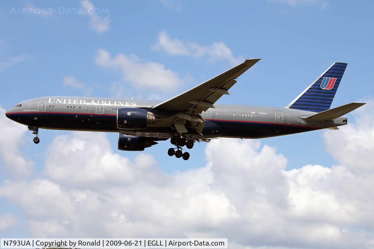 N793UA, 1997 Boeing 777-222 C/N 26946, at lhr