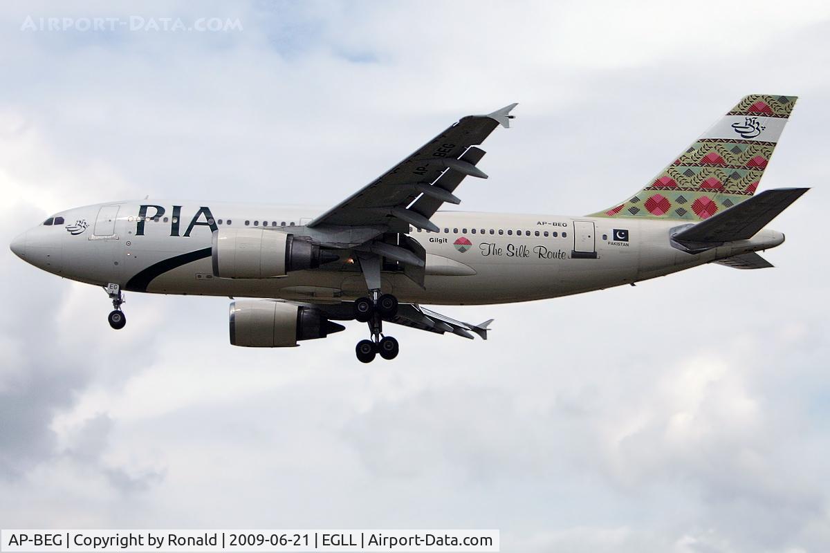 AP-BEG, 1992 Airbus A310-308 C/N 653, at lhr