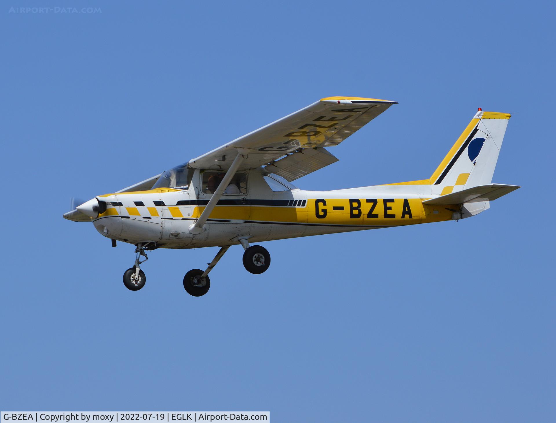 G-BZEA, 1979 Cessna A152 Aerobat C/N A152-0824, Cessna A152 Aerobat banging round the circuit at Blackbushe. Ex N7606L.
