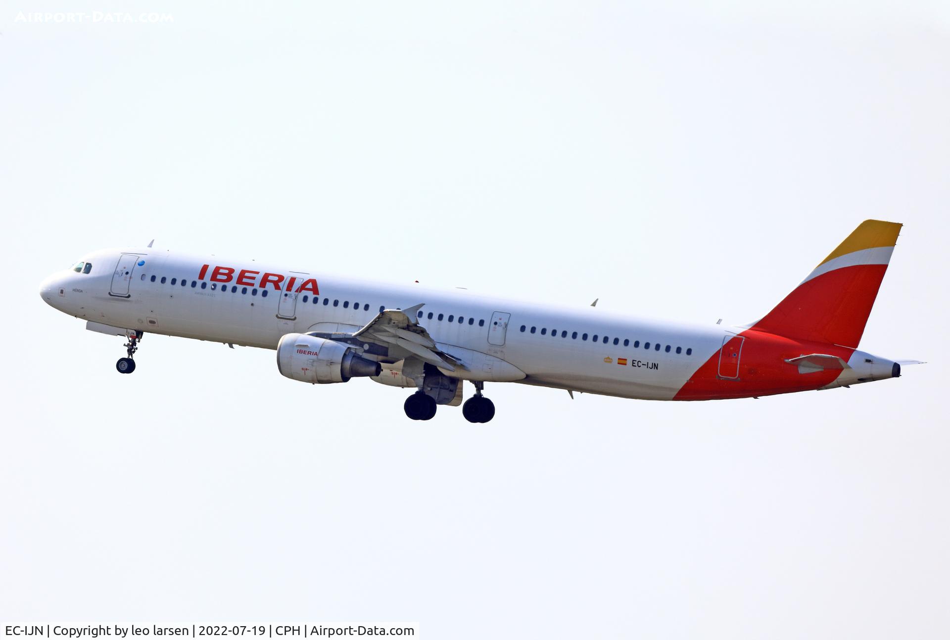 EC-IJN, 2002 Airbus A321-211 C/N 1836, Copenhagen 19.7.2022