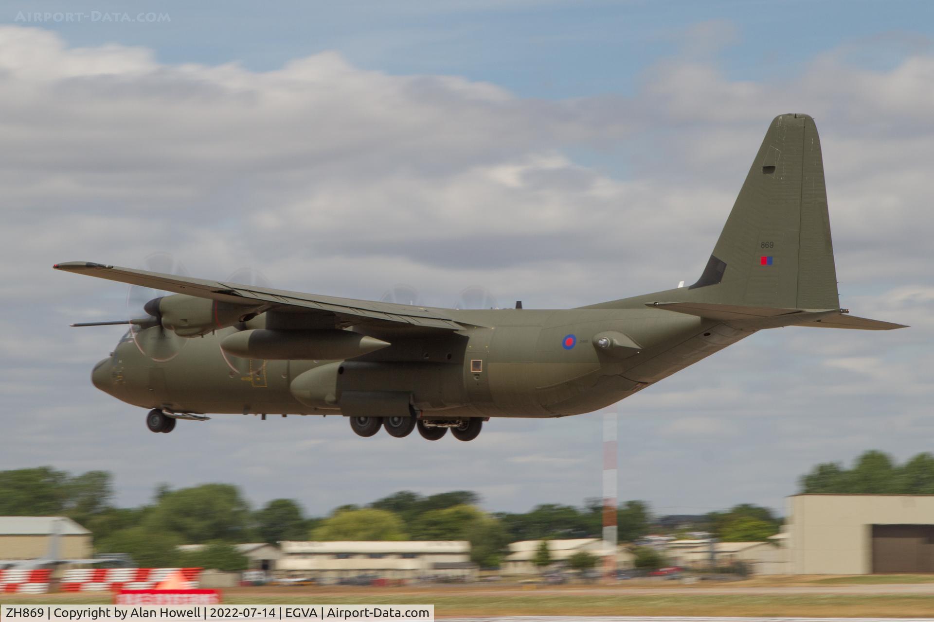 ZH869, 1997 Lockheed Martin C-130J-30 Hercules C.4 C/N 382-5444, Finals for 27 at RIAT 2022