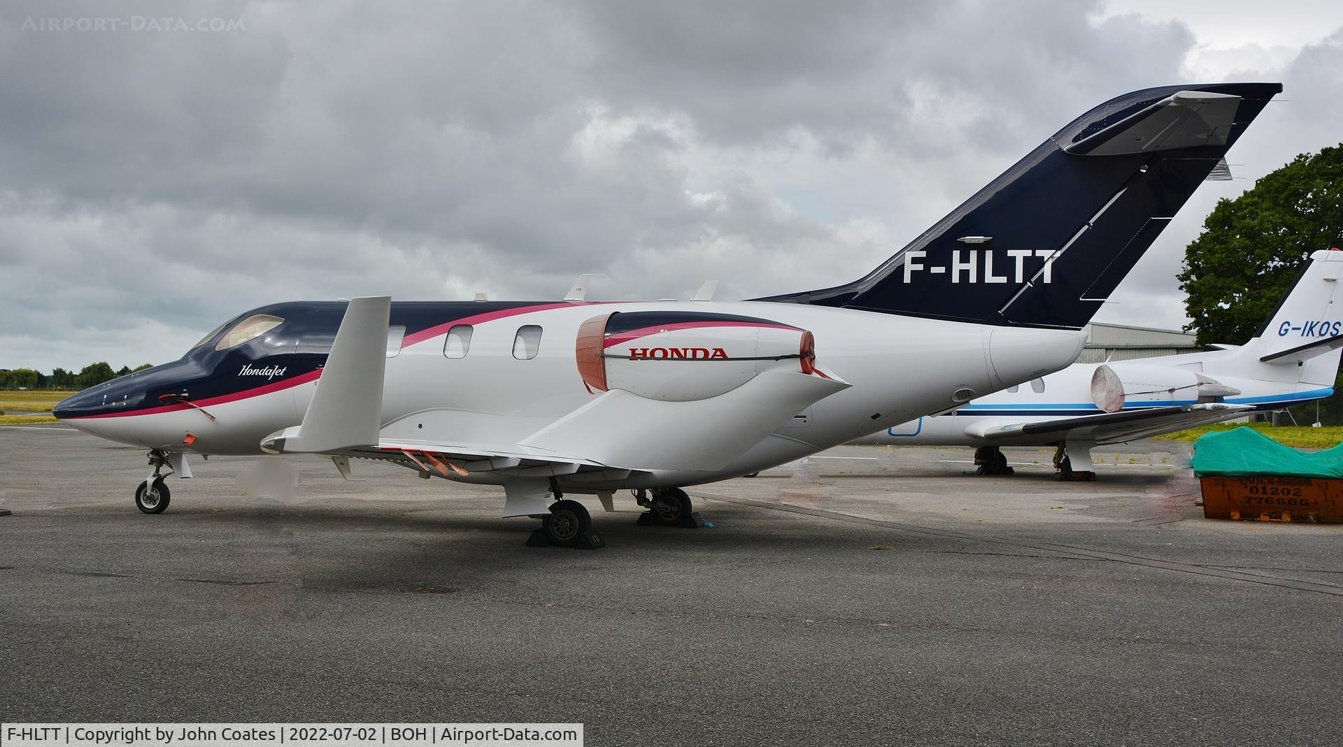 F-HLTT, 2015 Honda HA-420 HondaJet C/N 42000018, Parked at Technicair