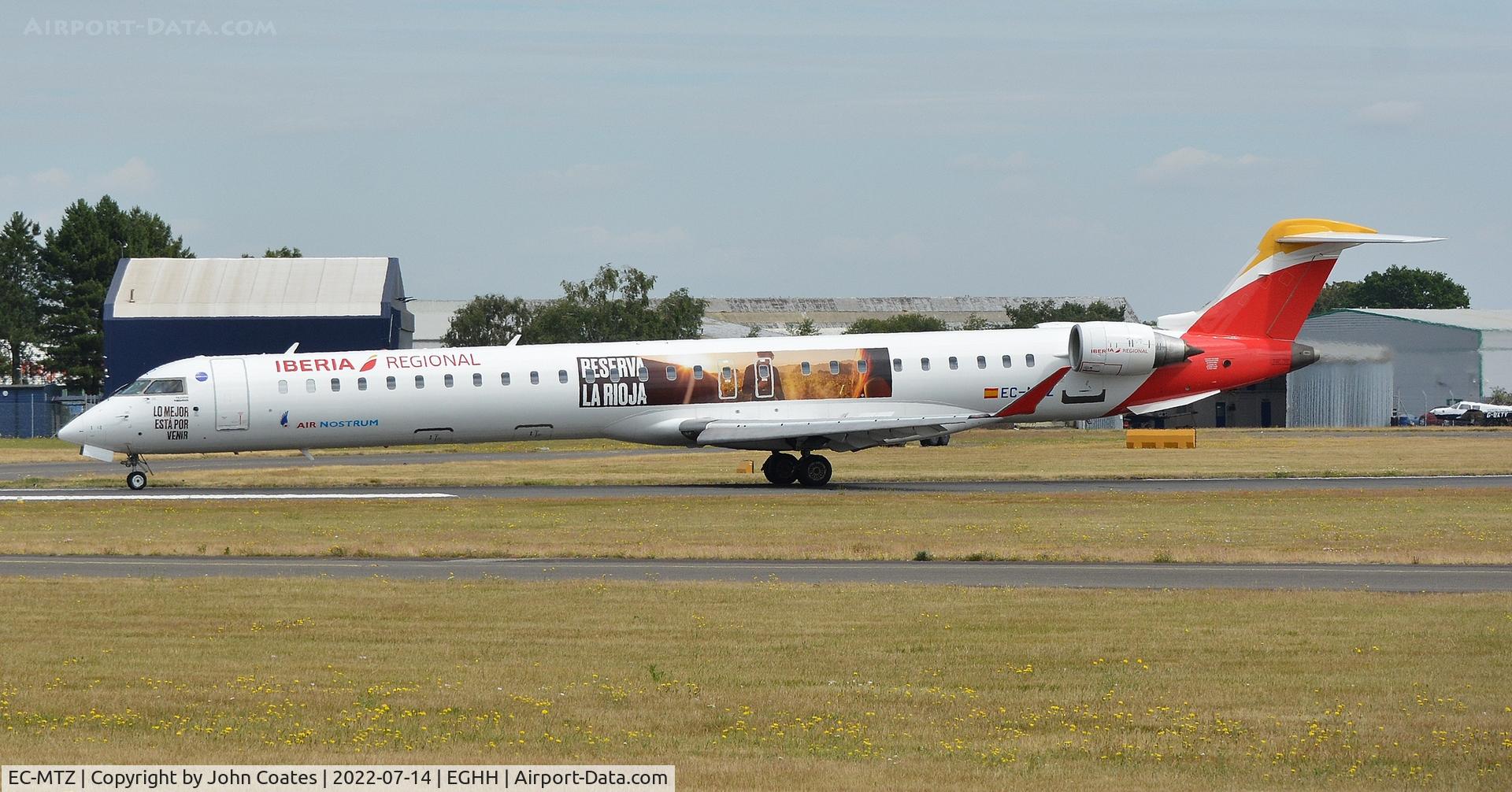 EC-MTZ, 2018 Bombardier CRJ-1000 (CL-600-2E25) C/N 19060, Arriving to take SouthamptonFC to Austria
